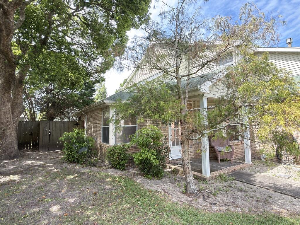 MAGNOLIA SQUARE - Residential