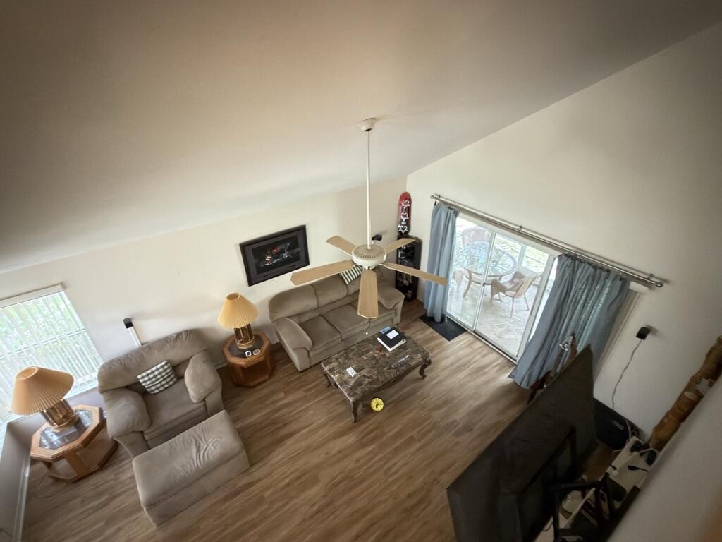 MAGNOLIA SQUARE - Residential