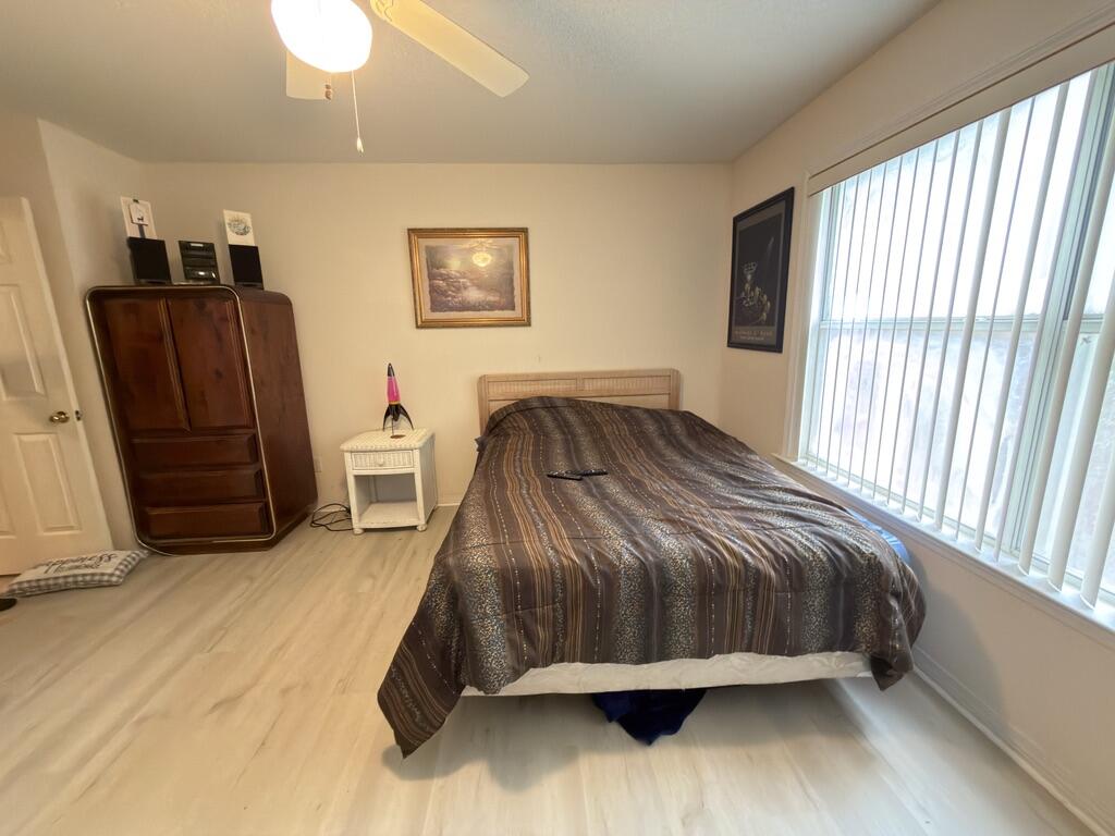 MAGNOLIA SQUARE - Residential