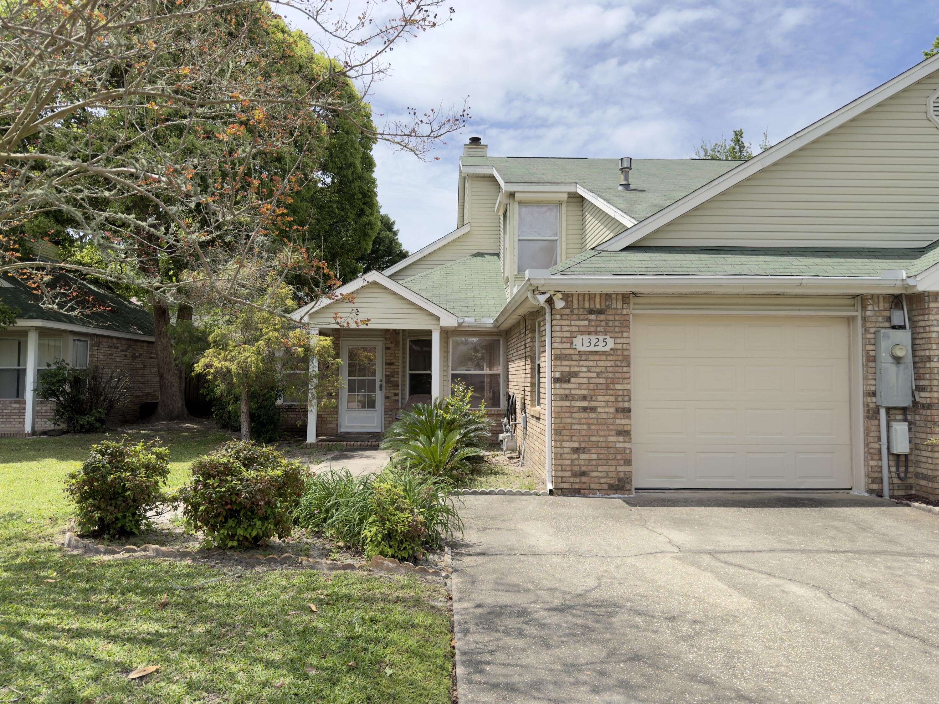 MAGNOLIA SQUARE - Residential