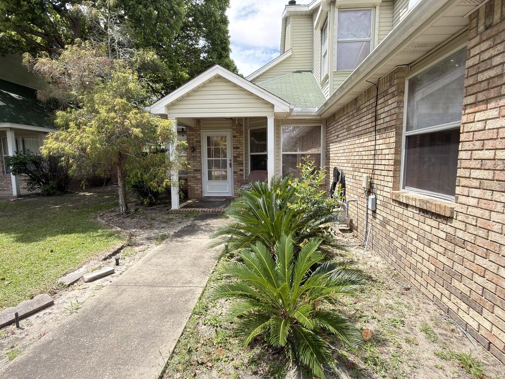 MAGNOLIA SQUARE - Residential