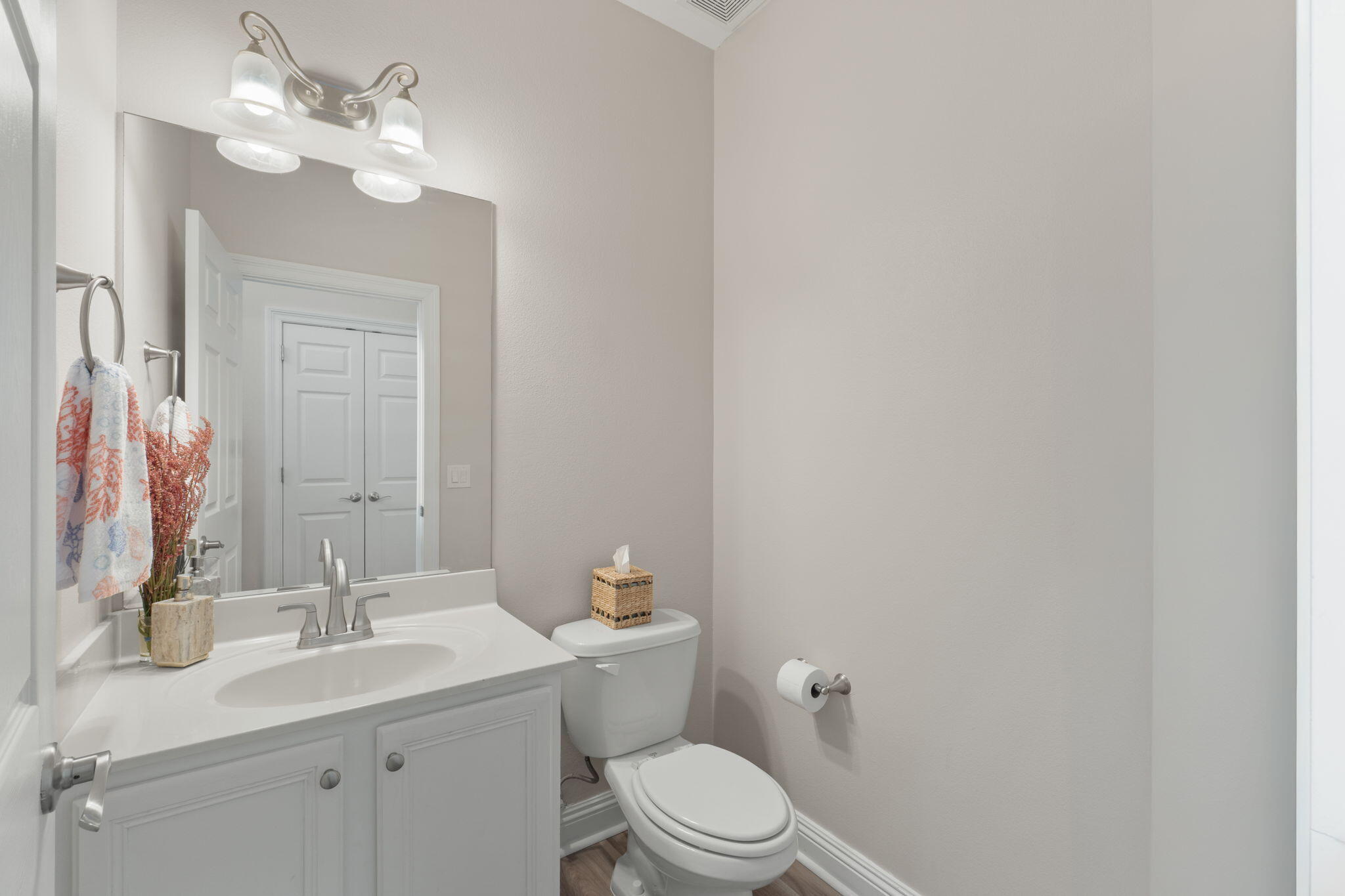 WALTON OAKS TOWNHOMES - Residential