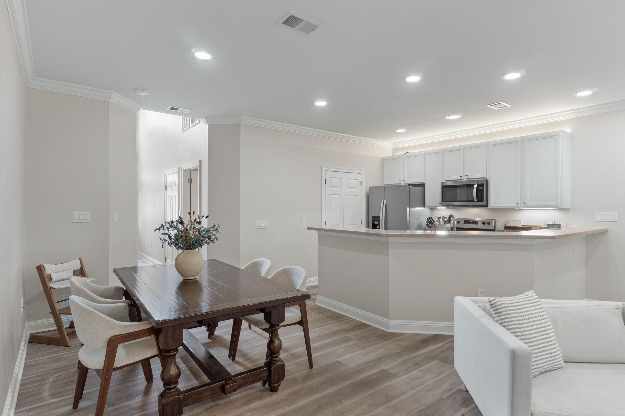 WALTON OAKS TOWNHOMES - Residential