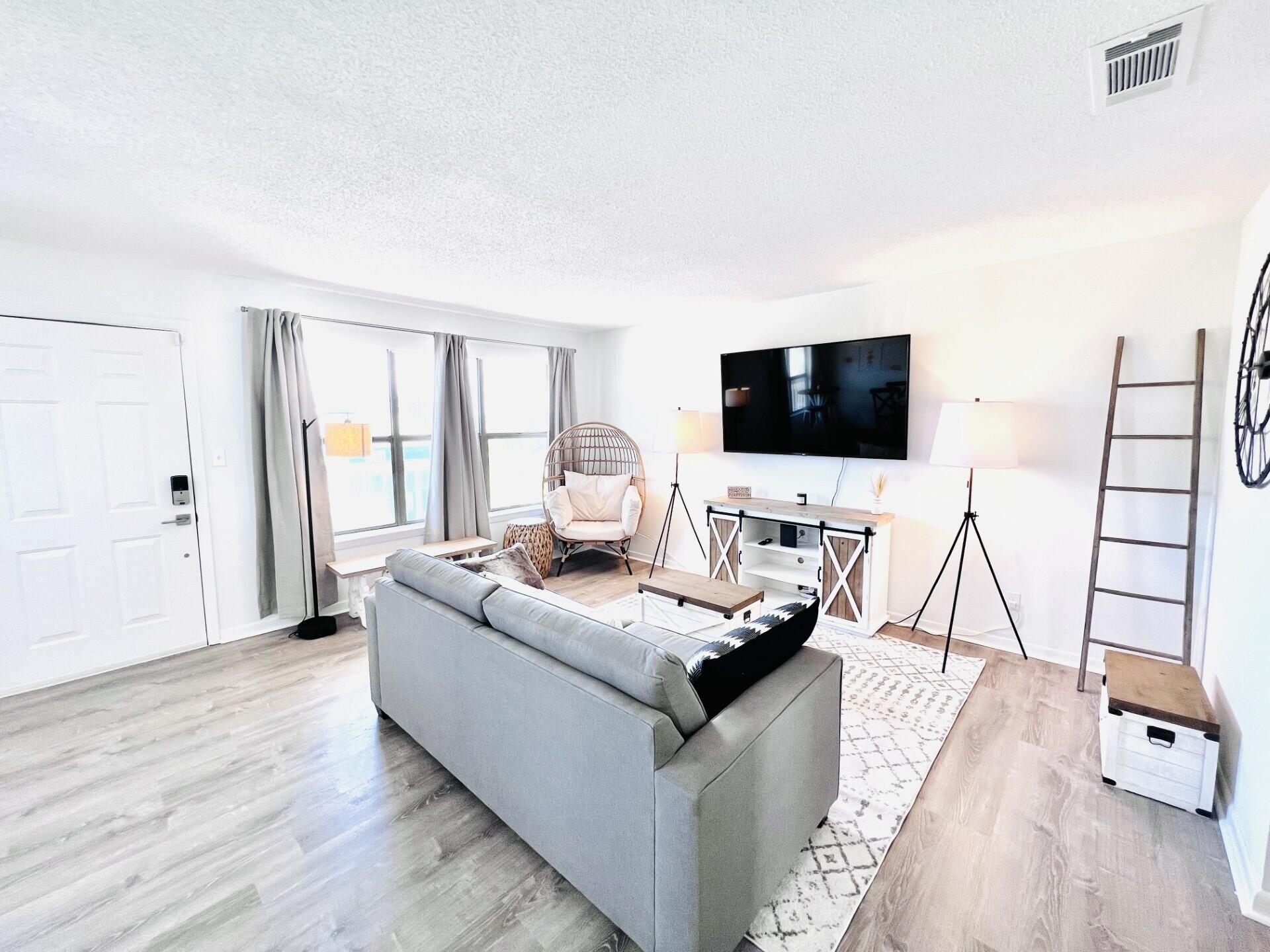 NAUTICAL WAY - Residential