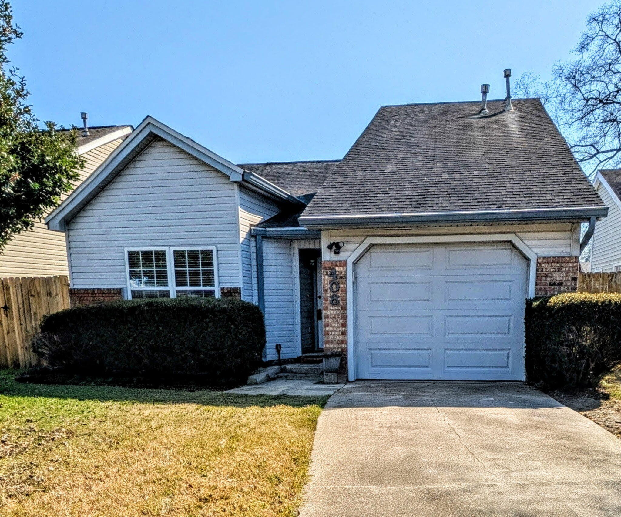 CANTERBURY WOODS - Residential