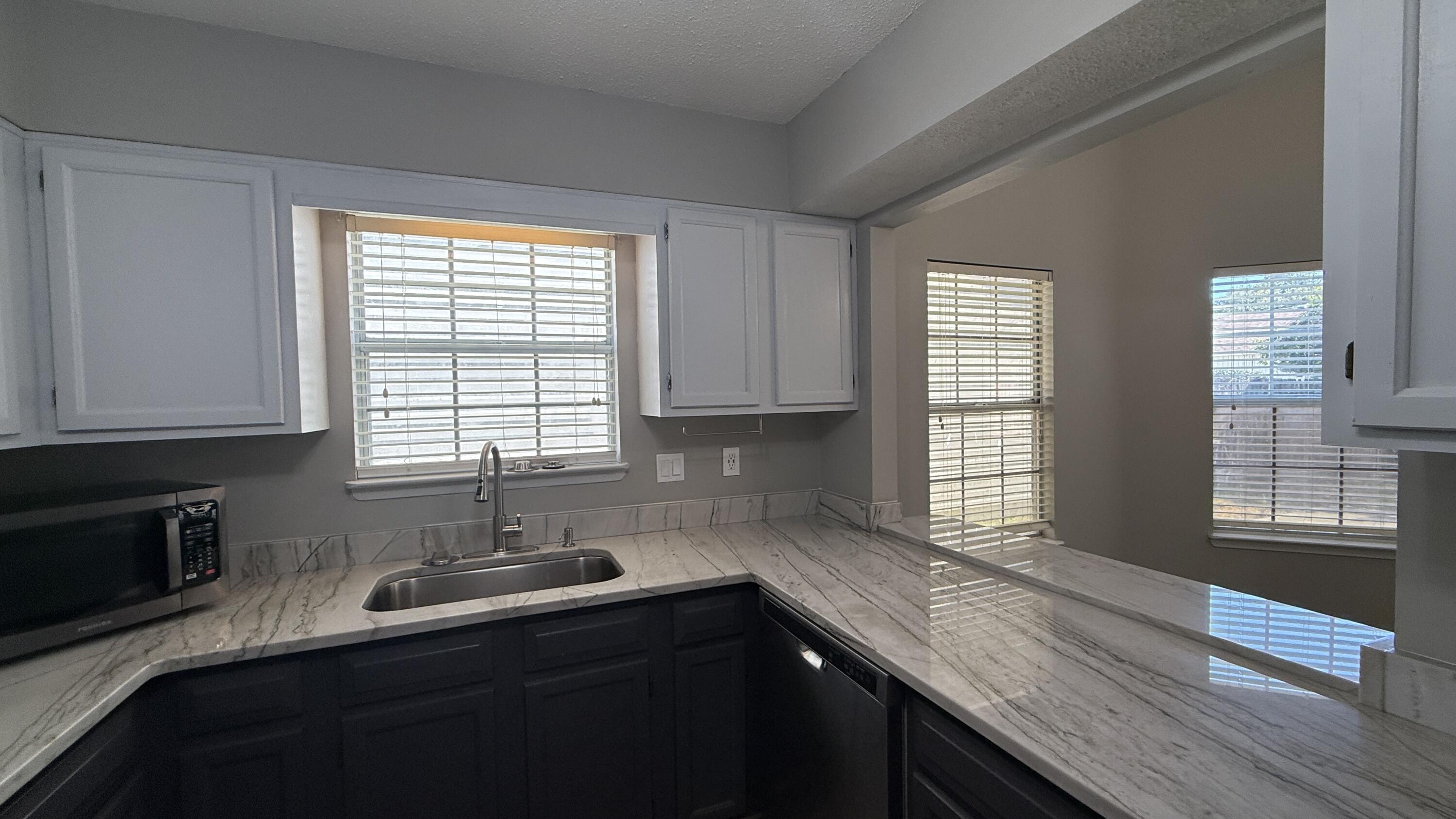 CANTERBURY WOODS - Residential