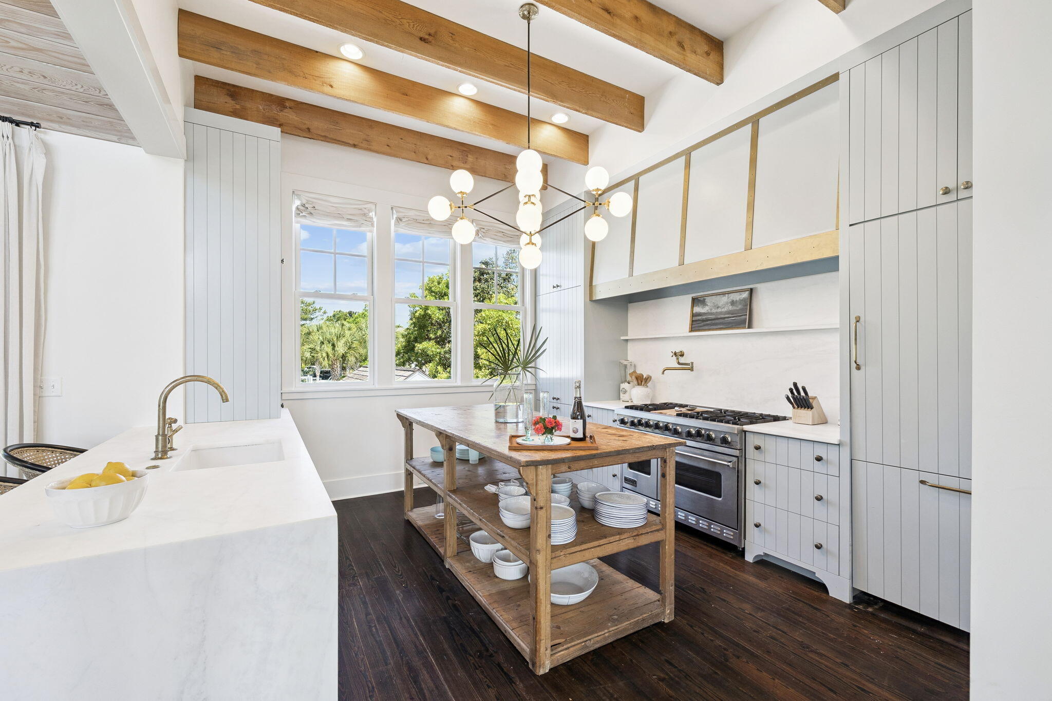 11 S Lake Bridge Lane