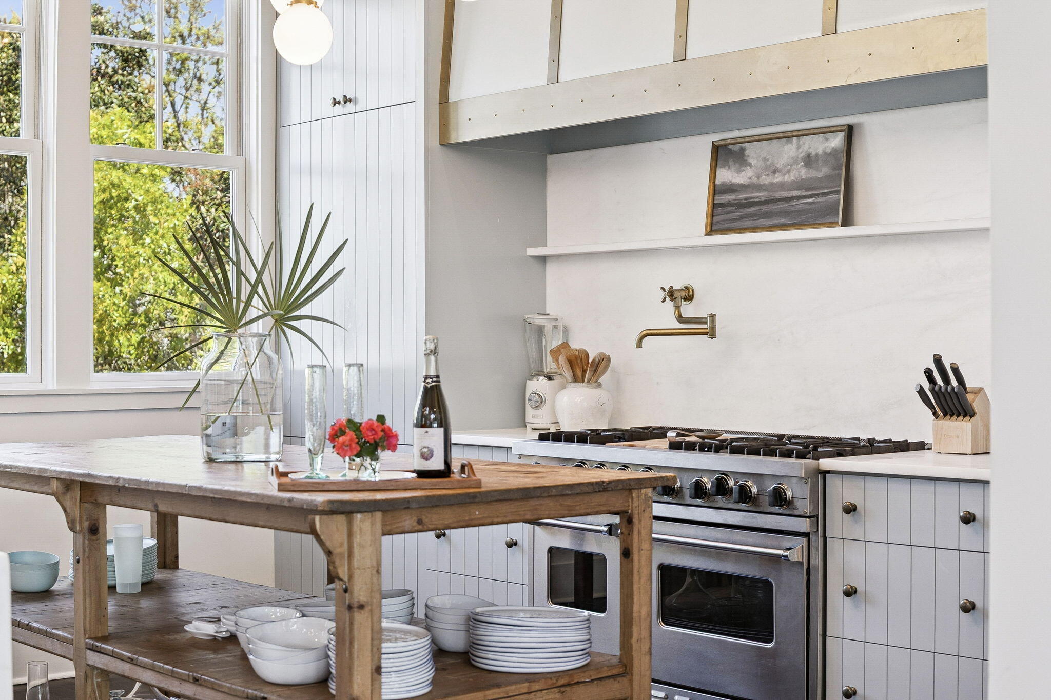 11 S Lake Bridge Lane