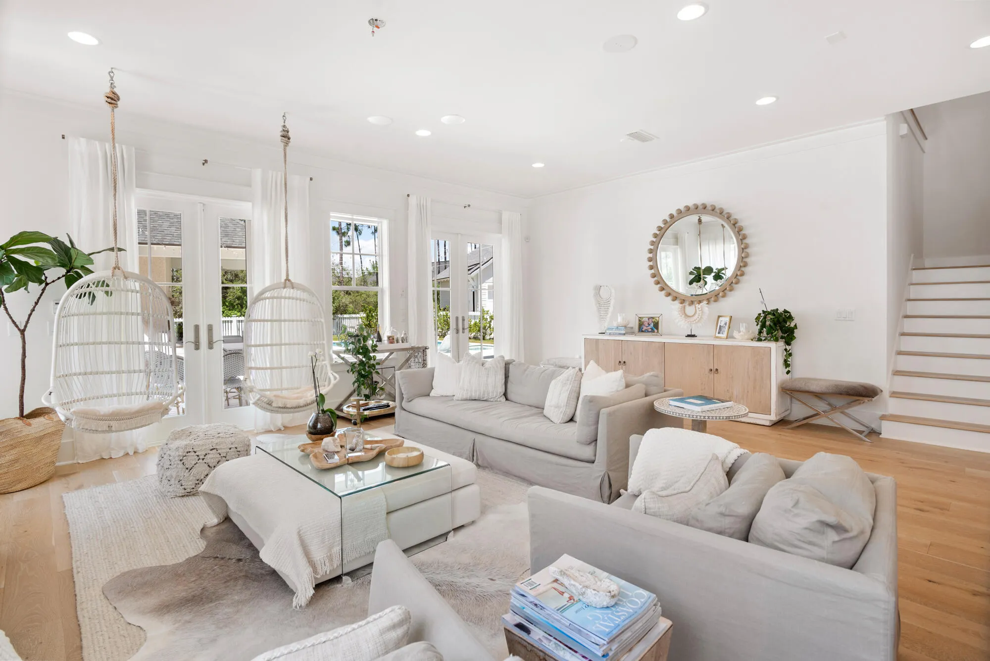 This gorgeous home with 10 ceilings is built by Jason Romair Homes. Lo – image 7