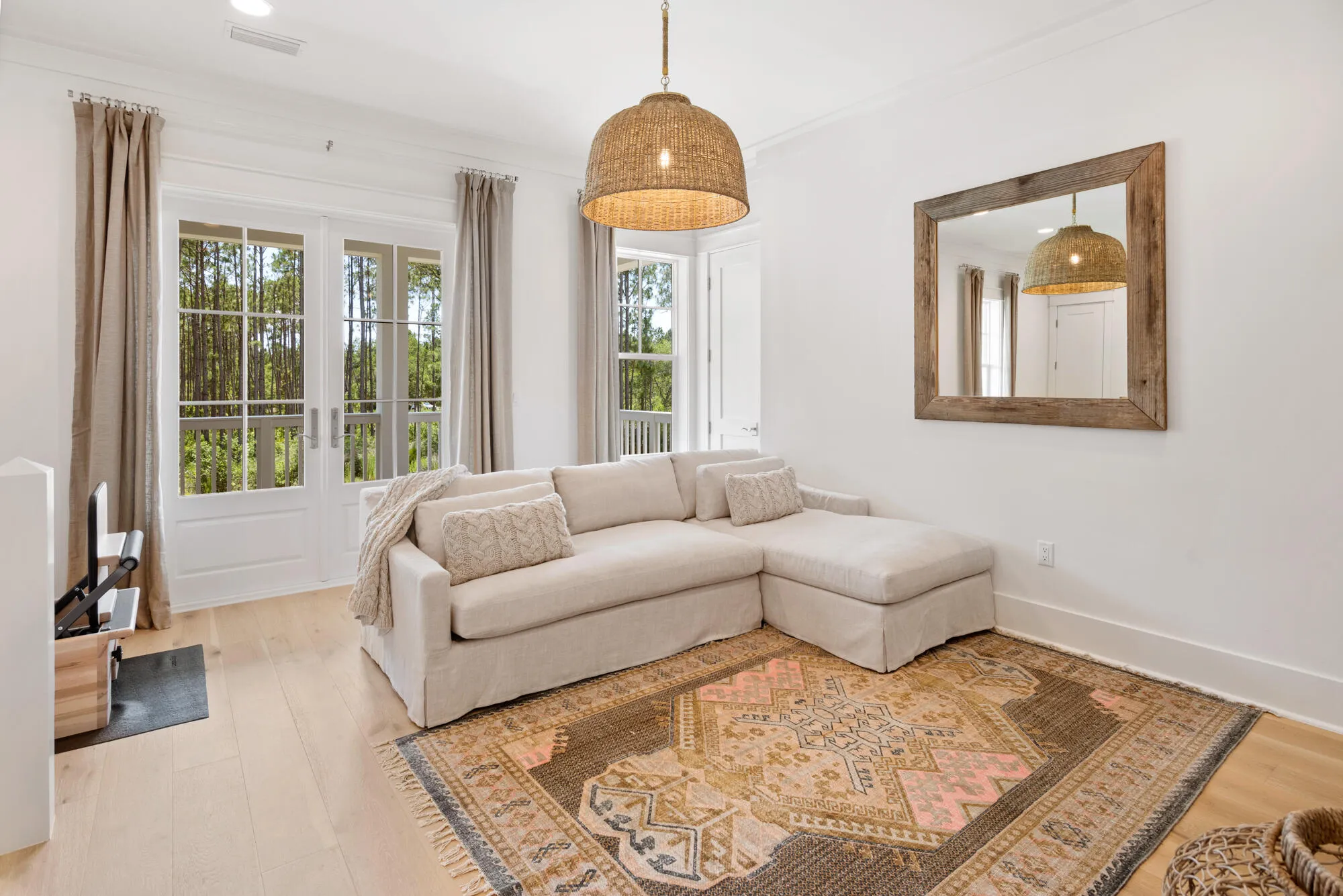 This gorgeous home with 10 ceilings is built by Jason Romair Homes. Lo – image 20