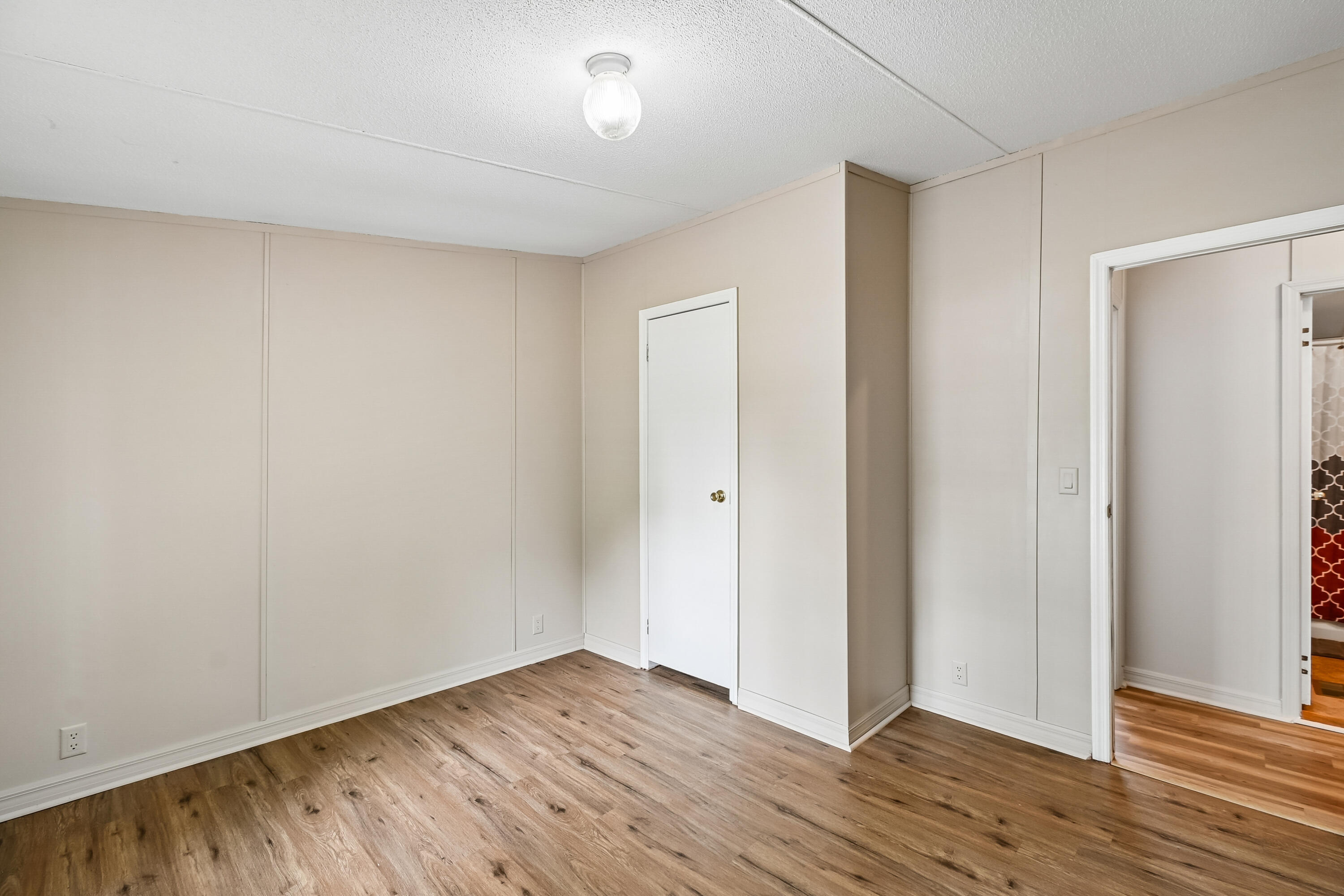 Lot 100 CREEKSIDE S/D OR 1170-217. - Residential