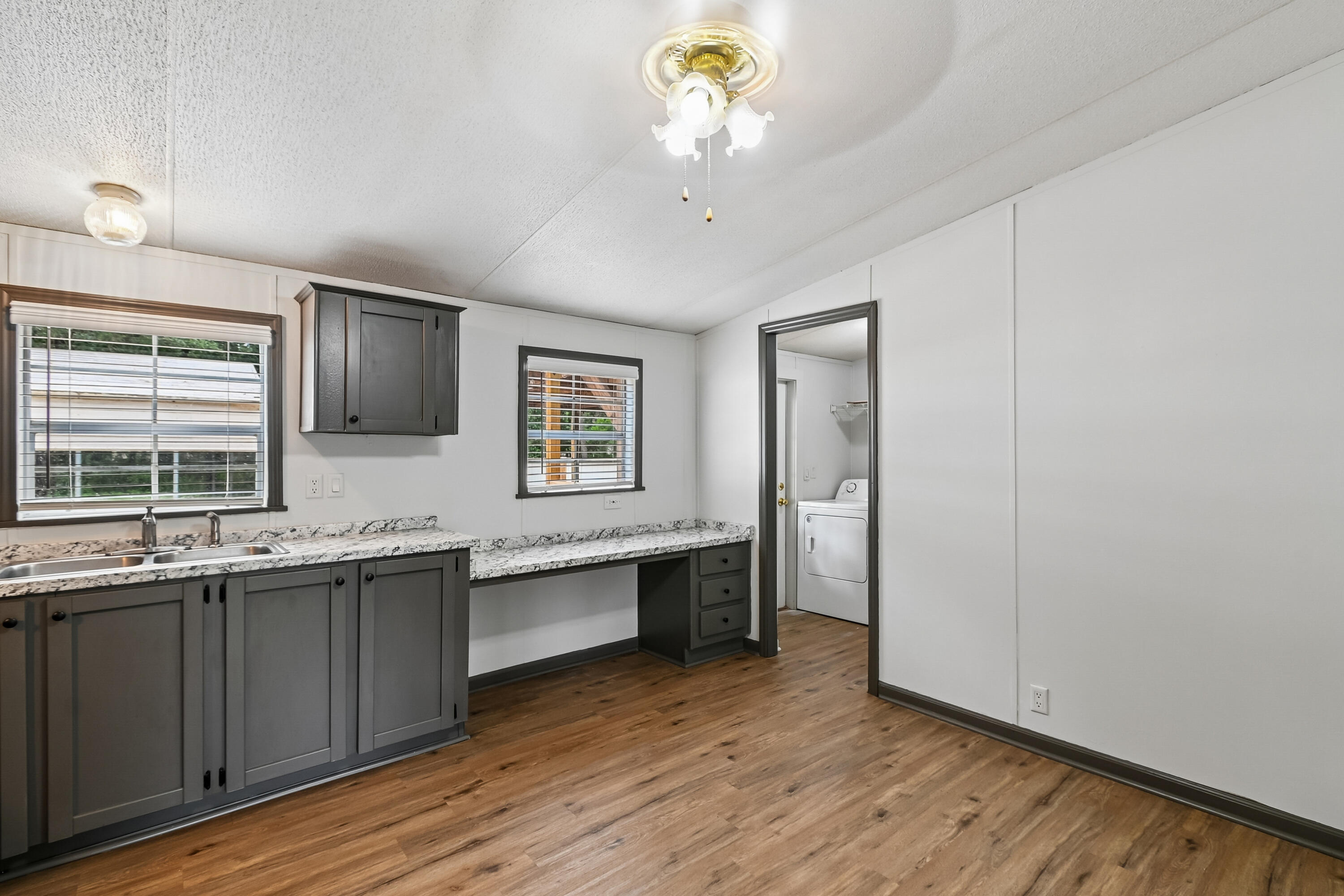 Lot 100 CREEKSIDE S/D OR 1170-217. - Residential
