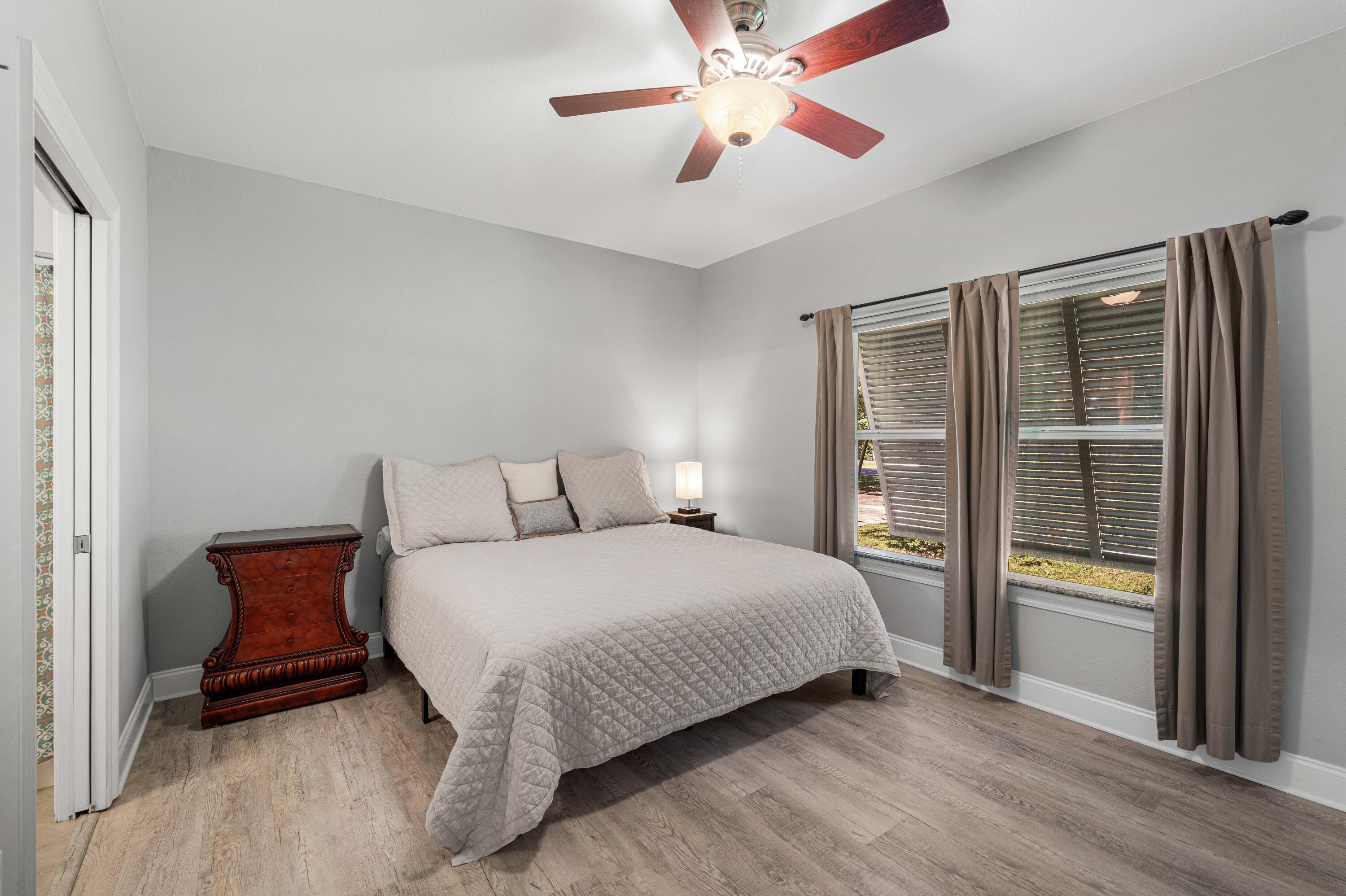 MOORES LANDING - Residential