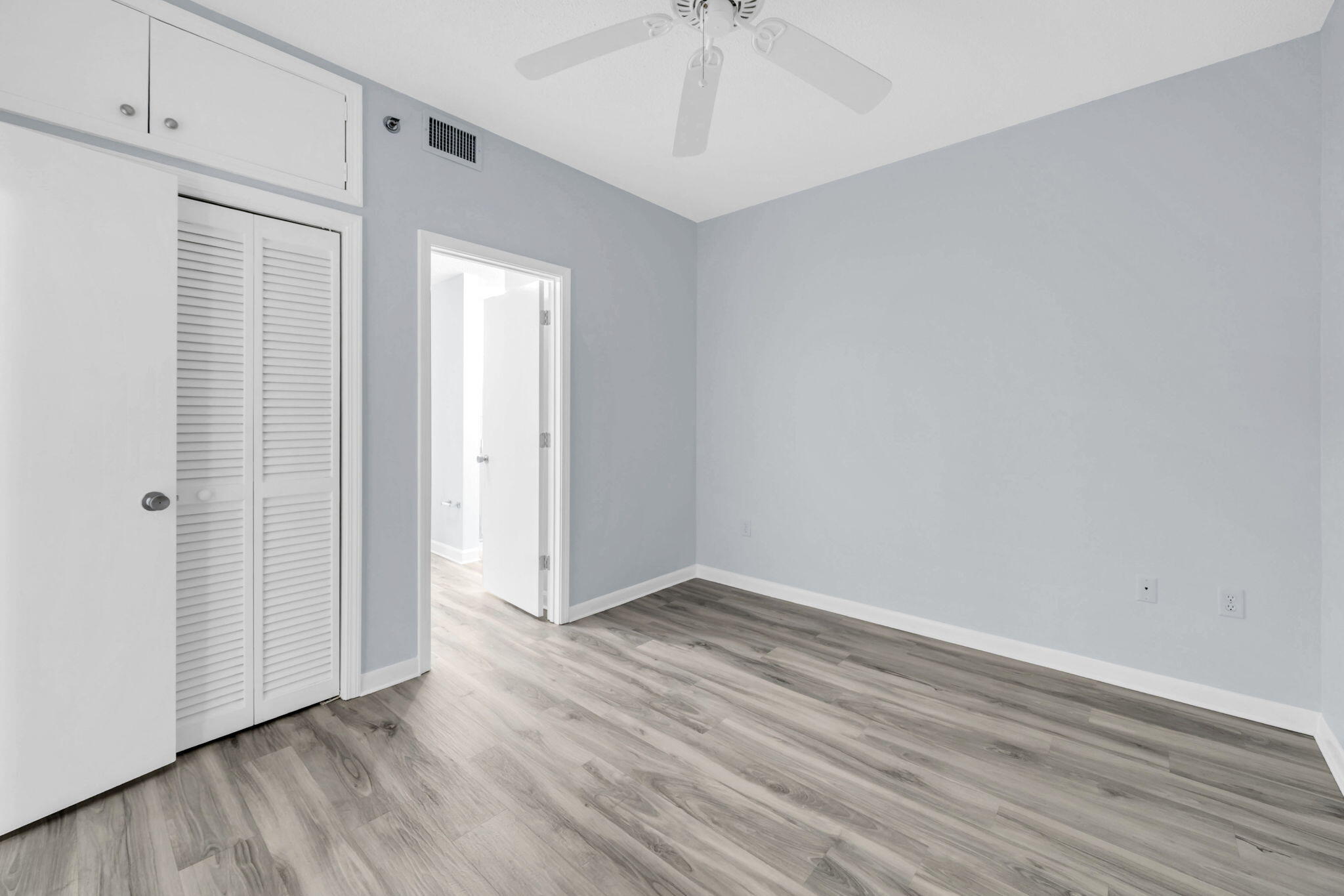 PALM COURT YACHT CLUB - Residential