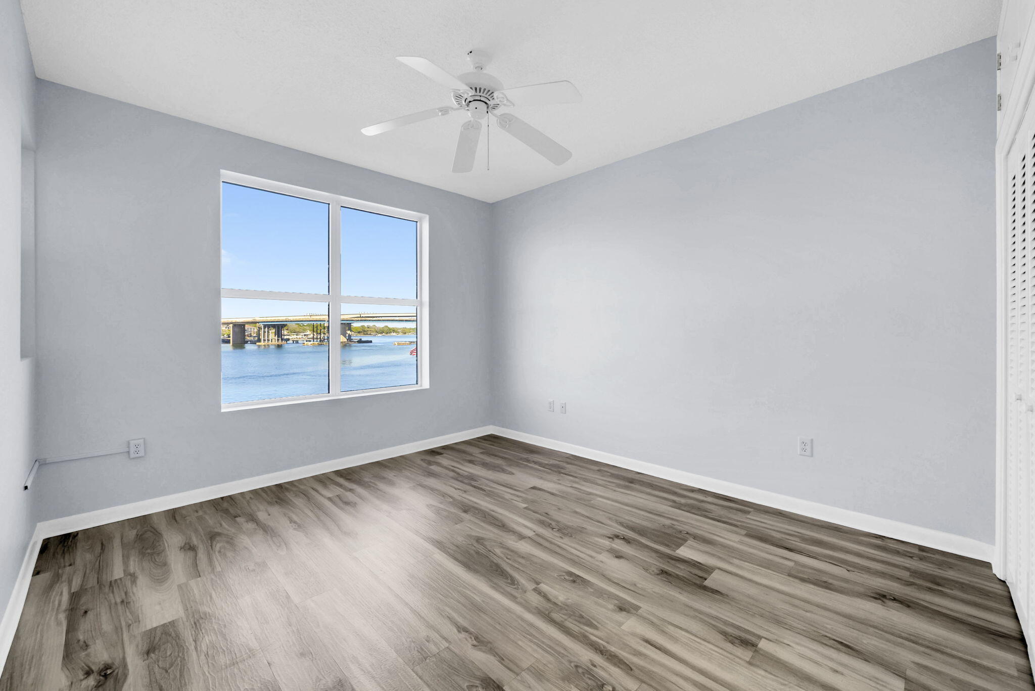 PALM COURT YACHT CLUB - Residential