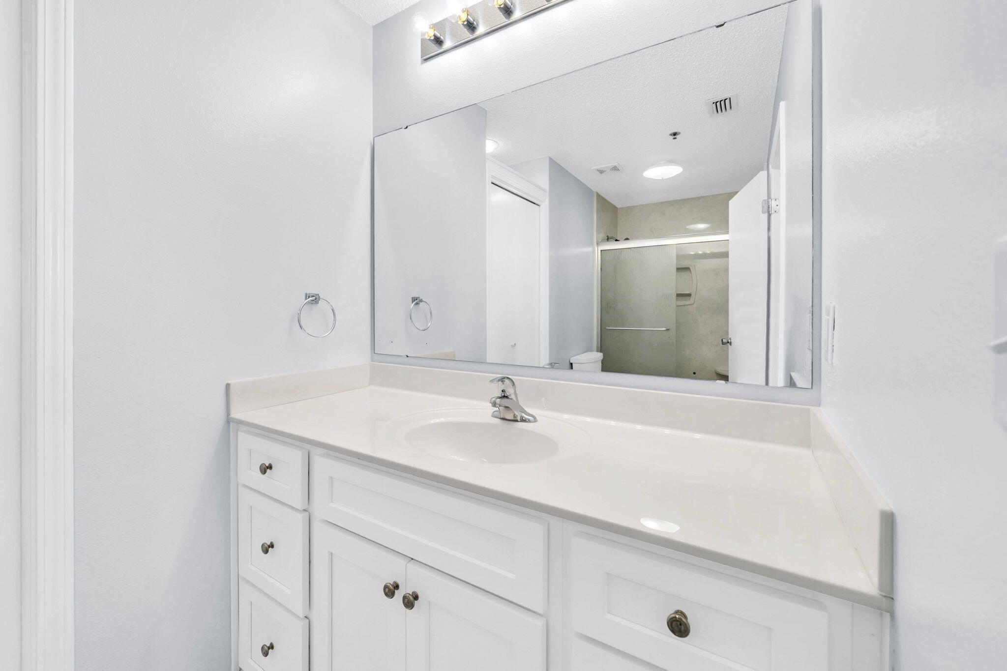 PALM COURT YACHT CLUB - Residential