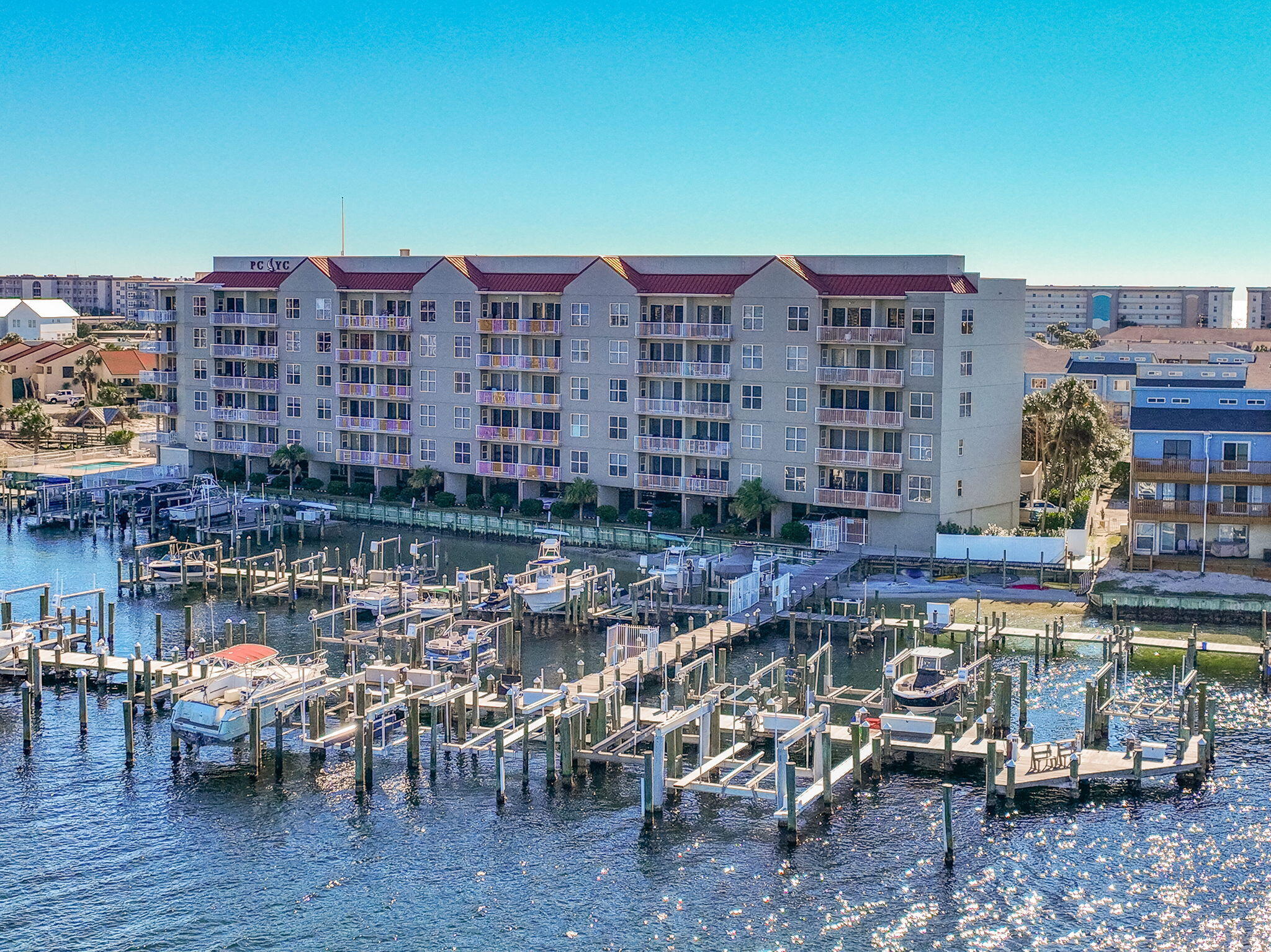 PALM COURT YACHT CLUB - Residential