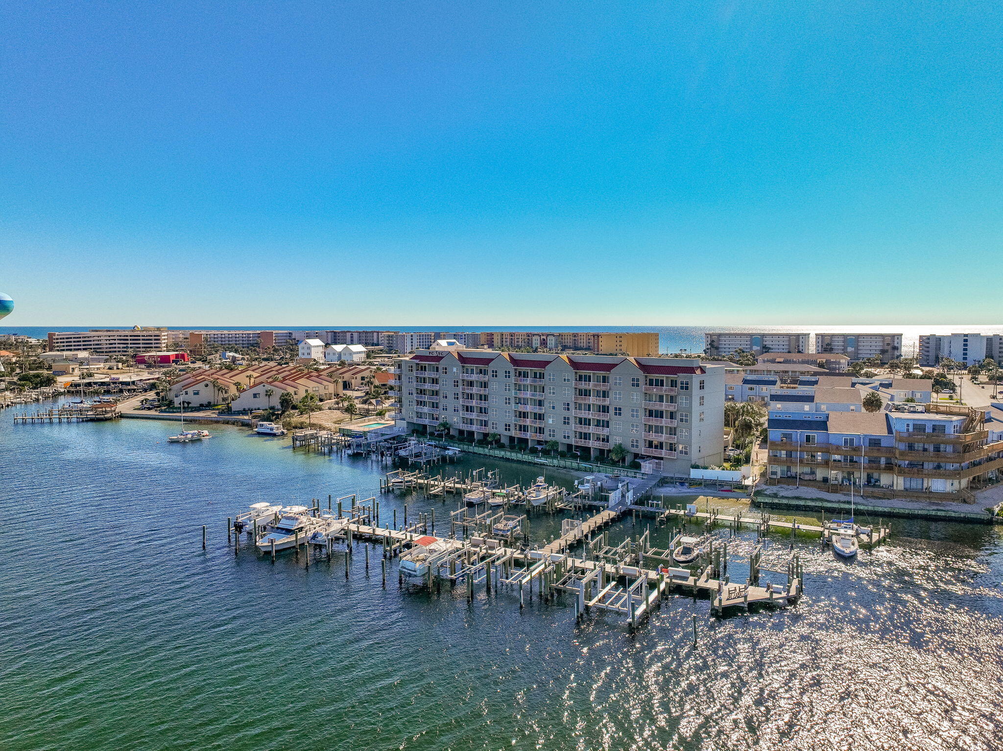 PALM COURT YACHT CLUB - Residential