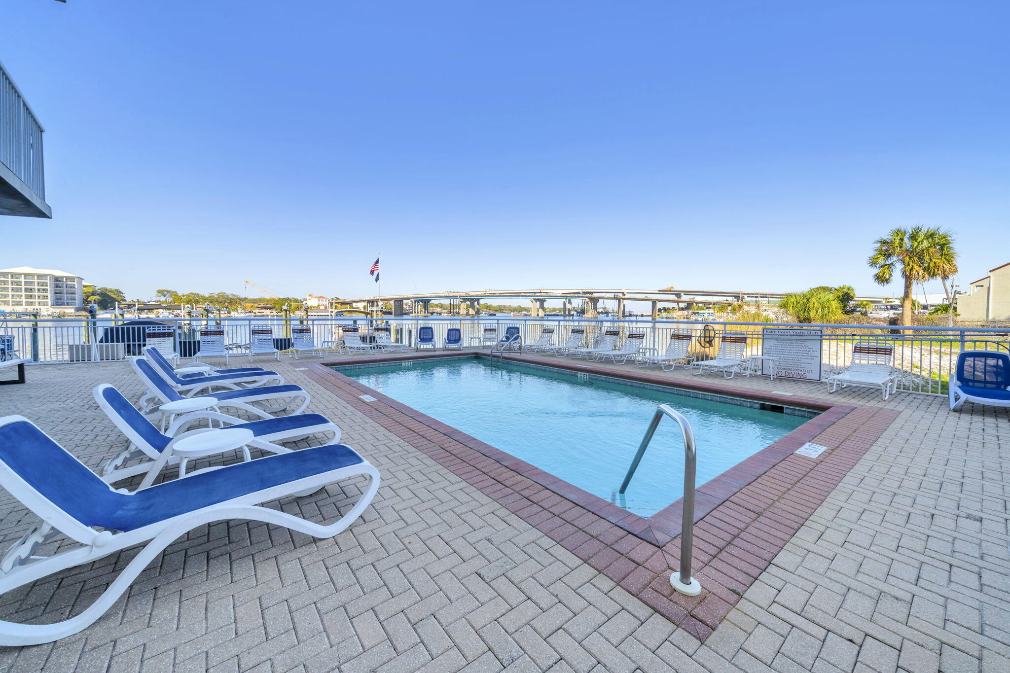 PALM COURT YACHT CLUB - Residential