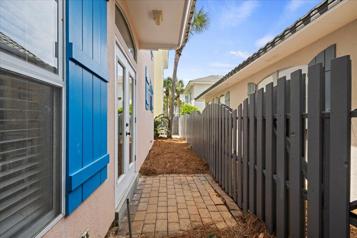 EMERALD SHORES OF SOUTH WALTON - Residential