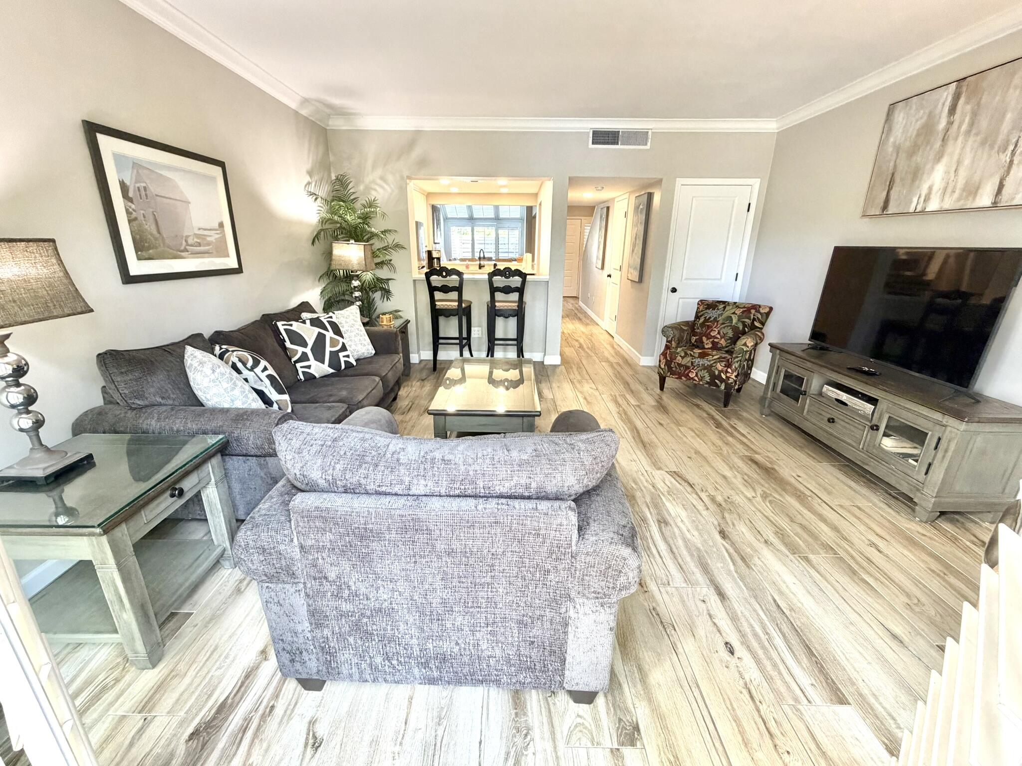 BEACHWALK T/H - Residential
