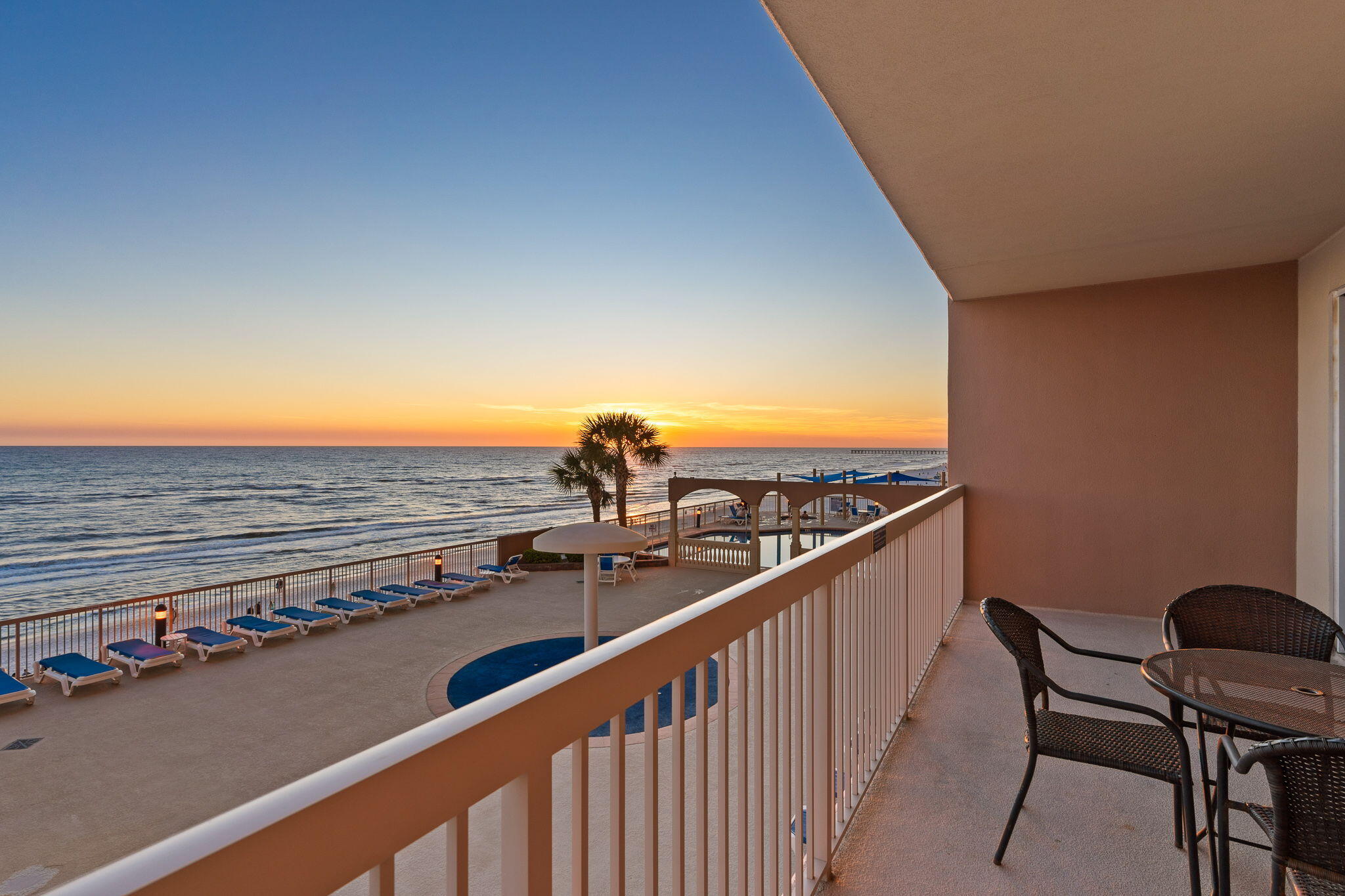 SUNRISE BEACH - Residential