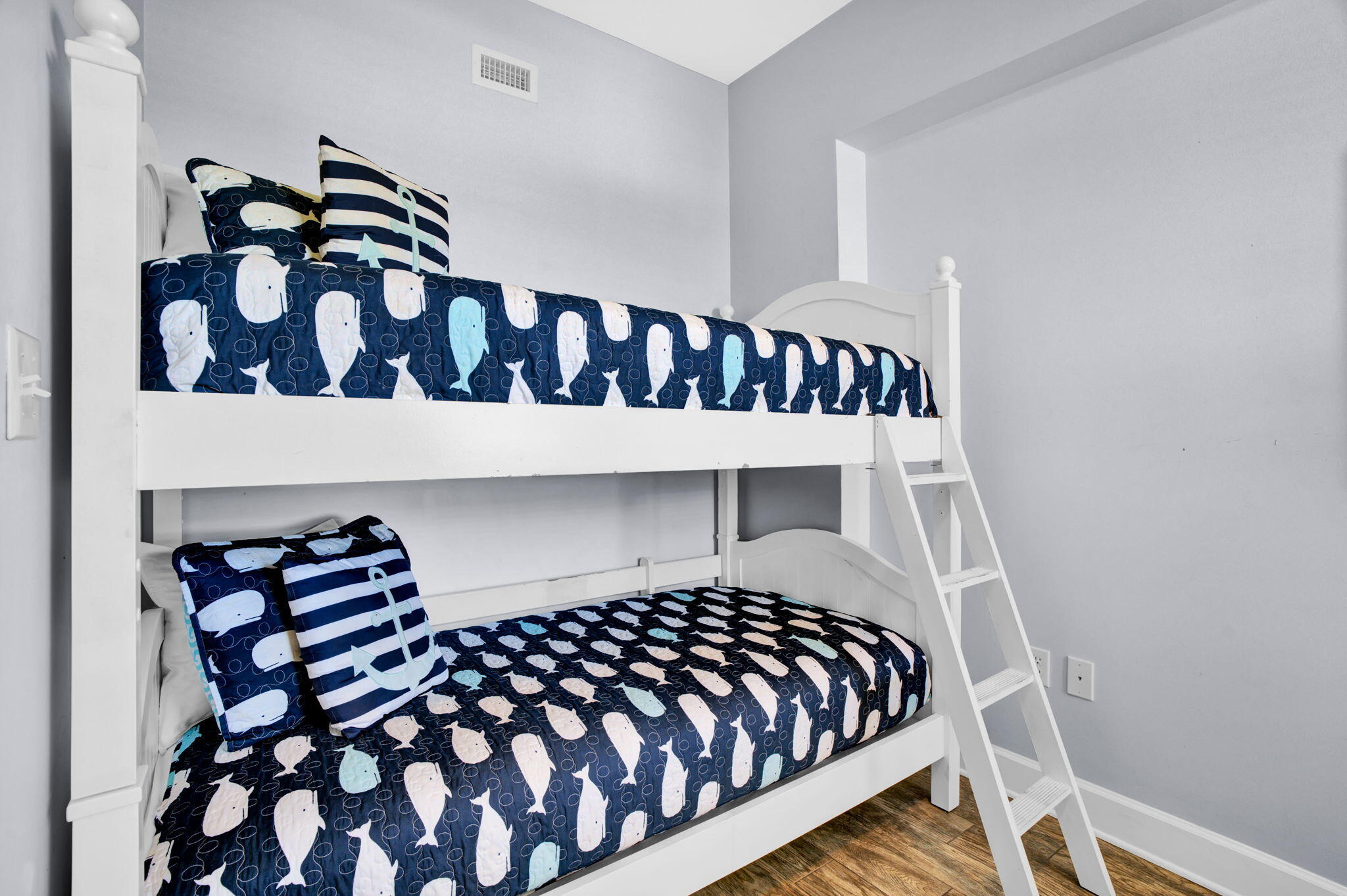 SUNRISE BEACH - Residential