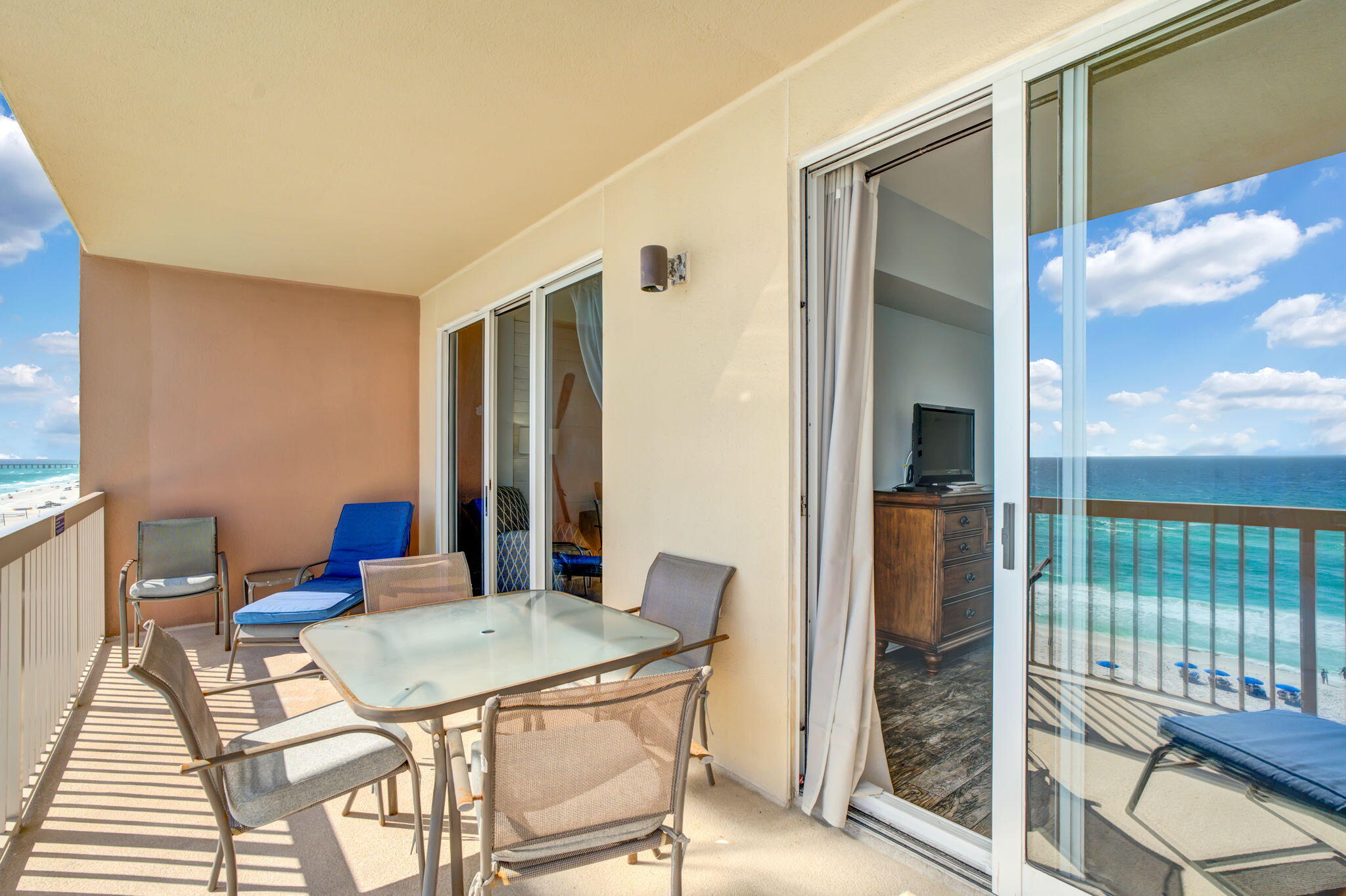 SUNRISE BEACH - Residential