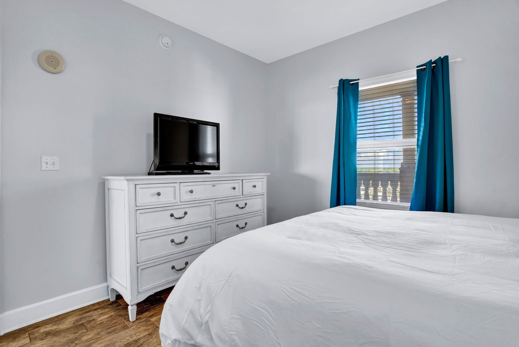 SUNRISE BEACH - Residential