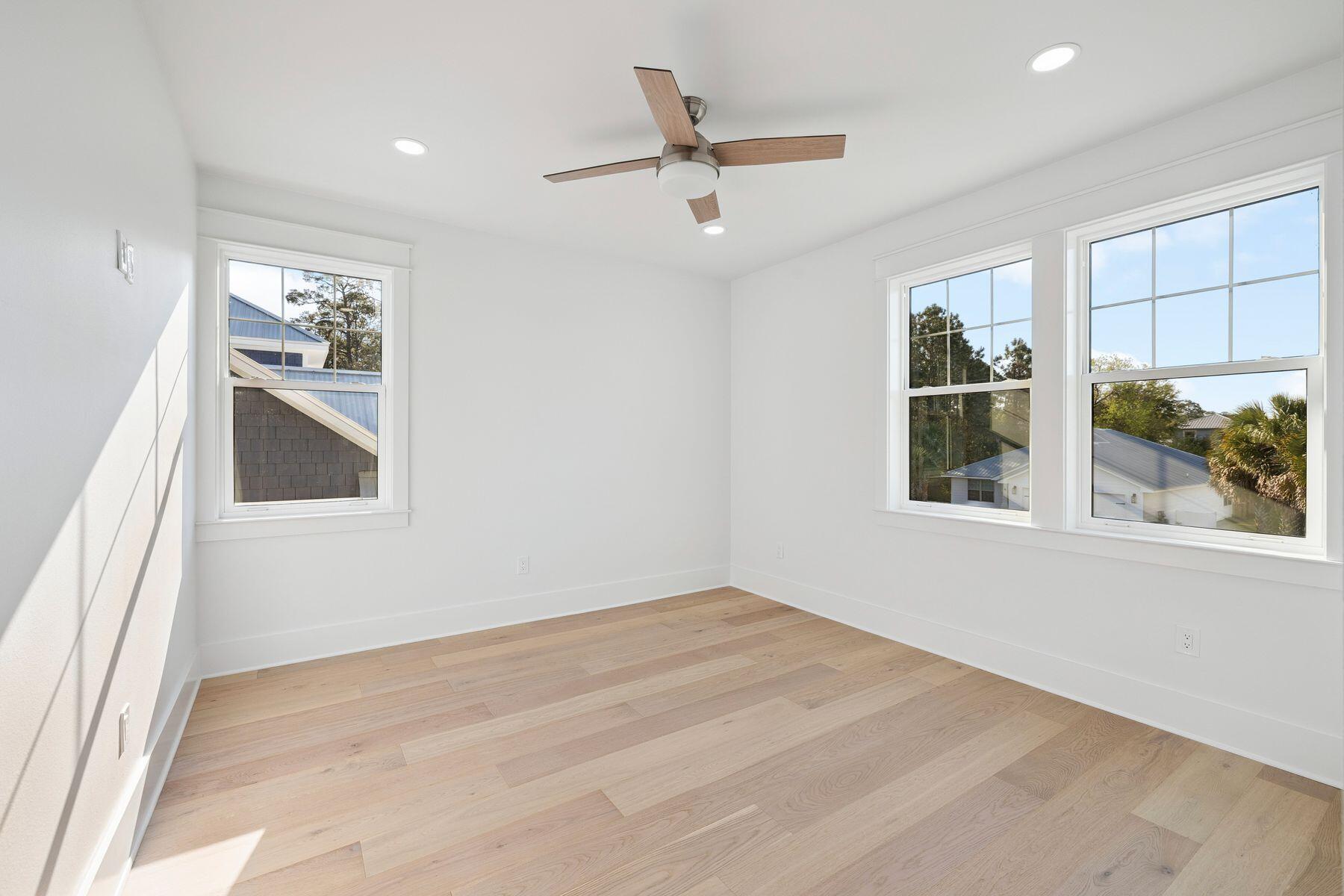 EAGLE BAY - Residential