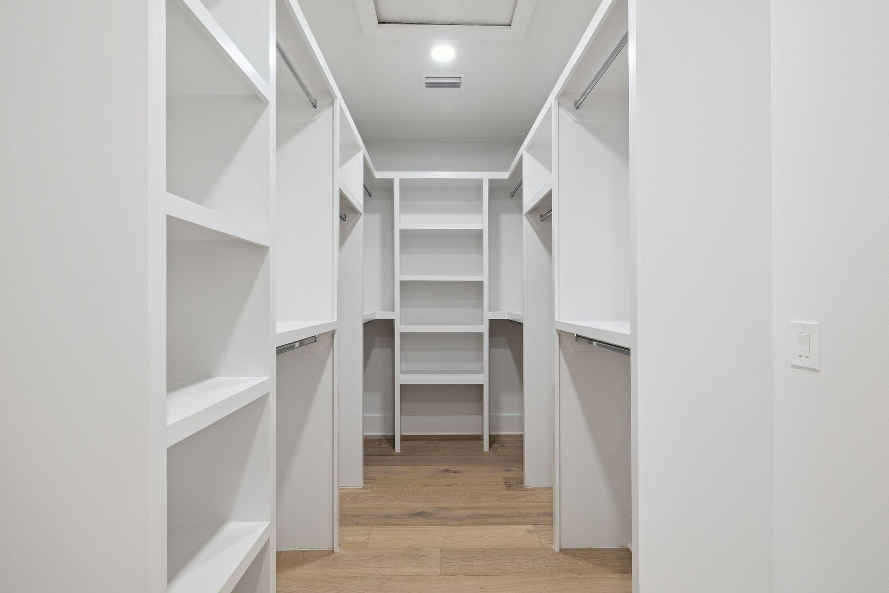 EAGLE BAY - Residential