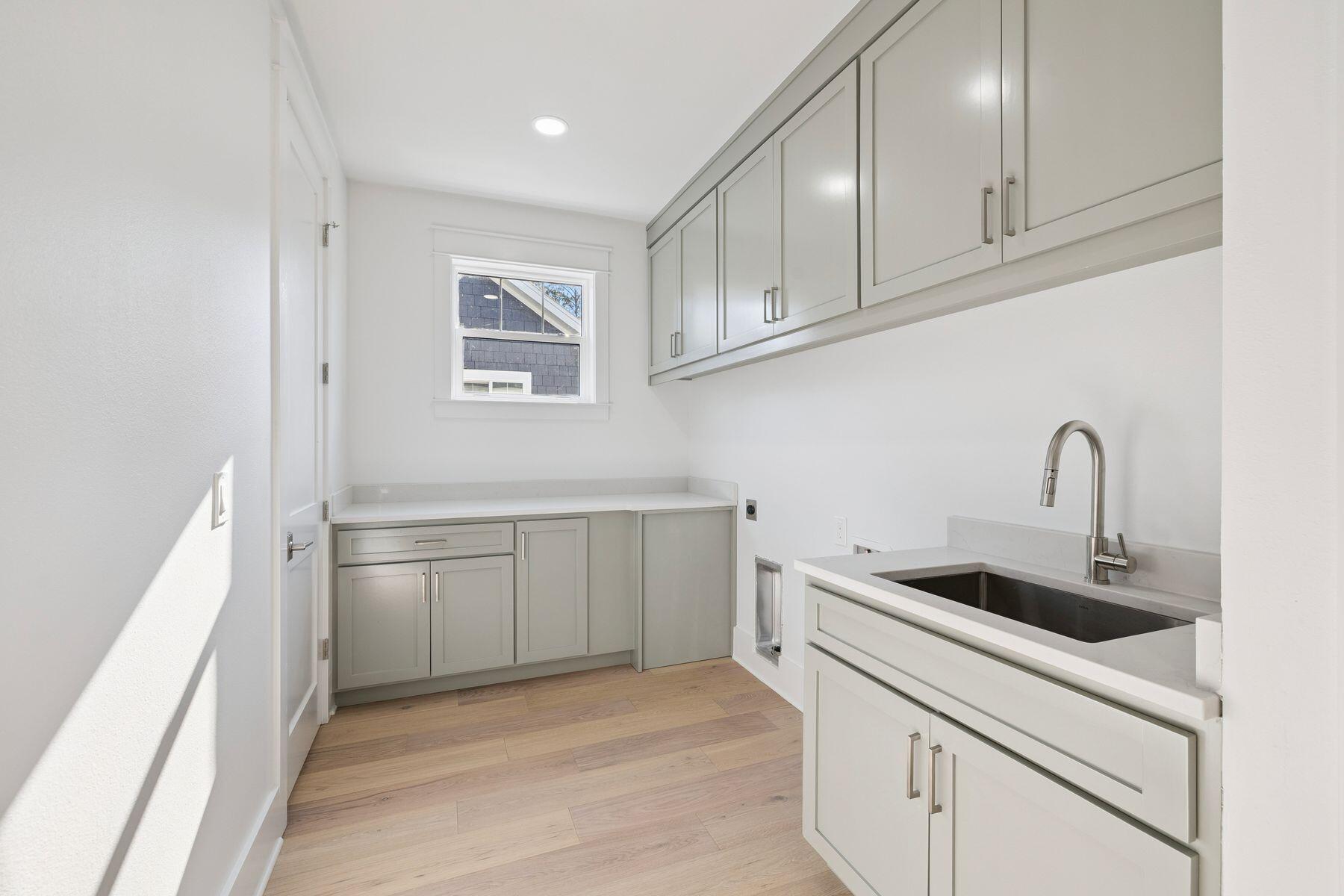 EAGLE BAY - Residential