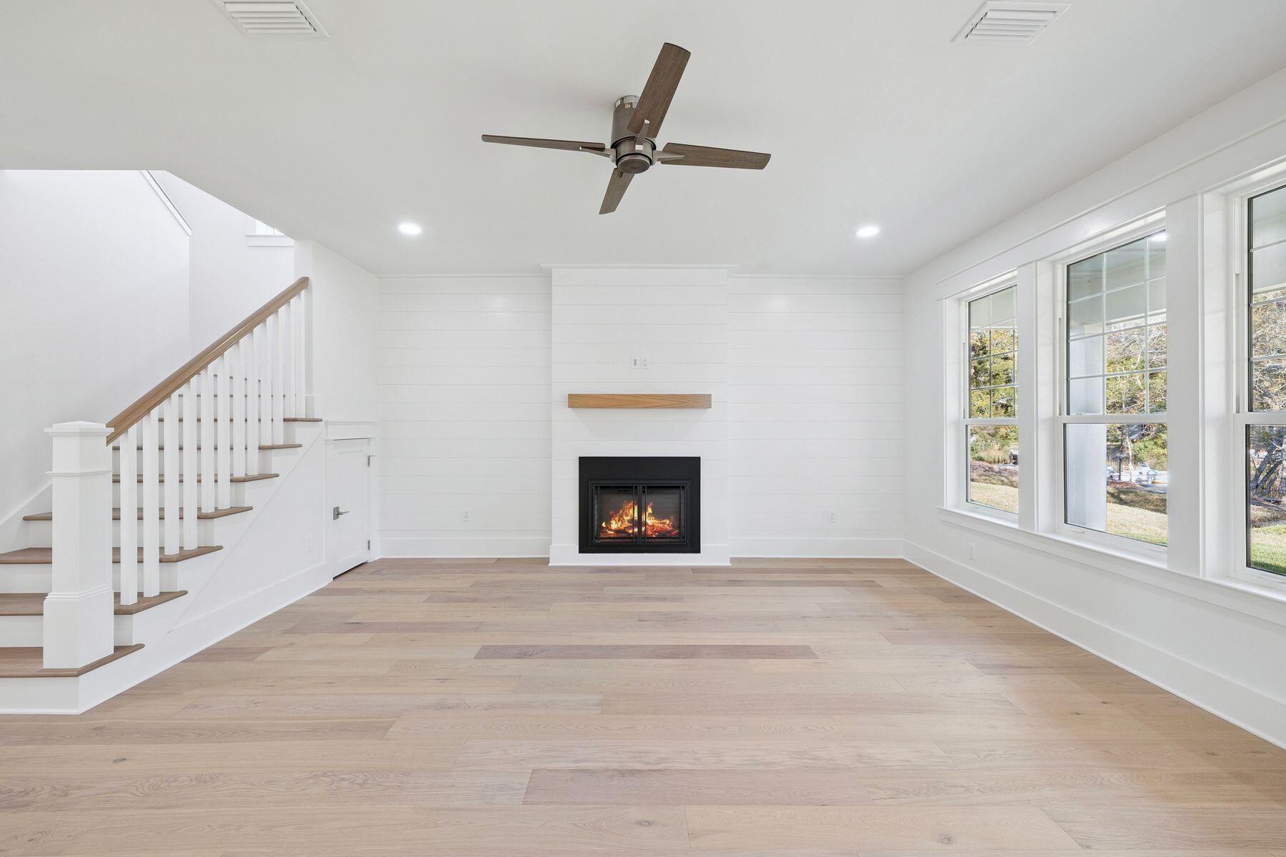 EAGLE BAY - Residential