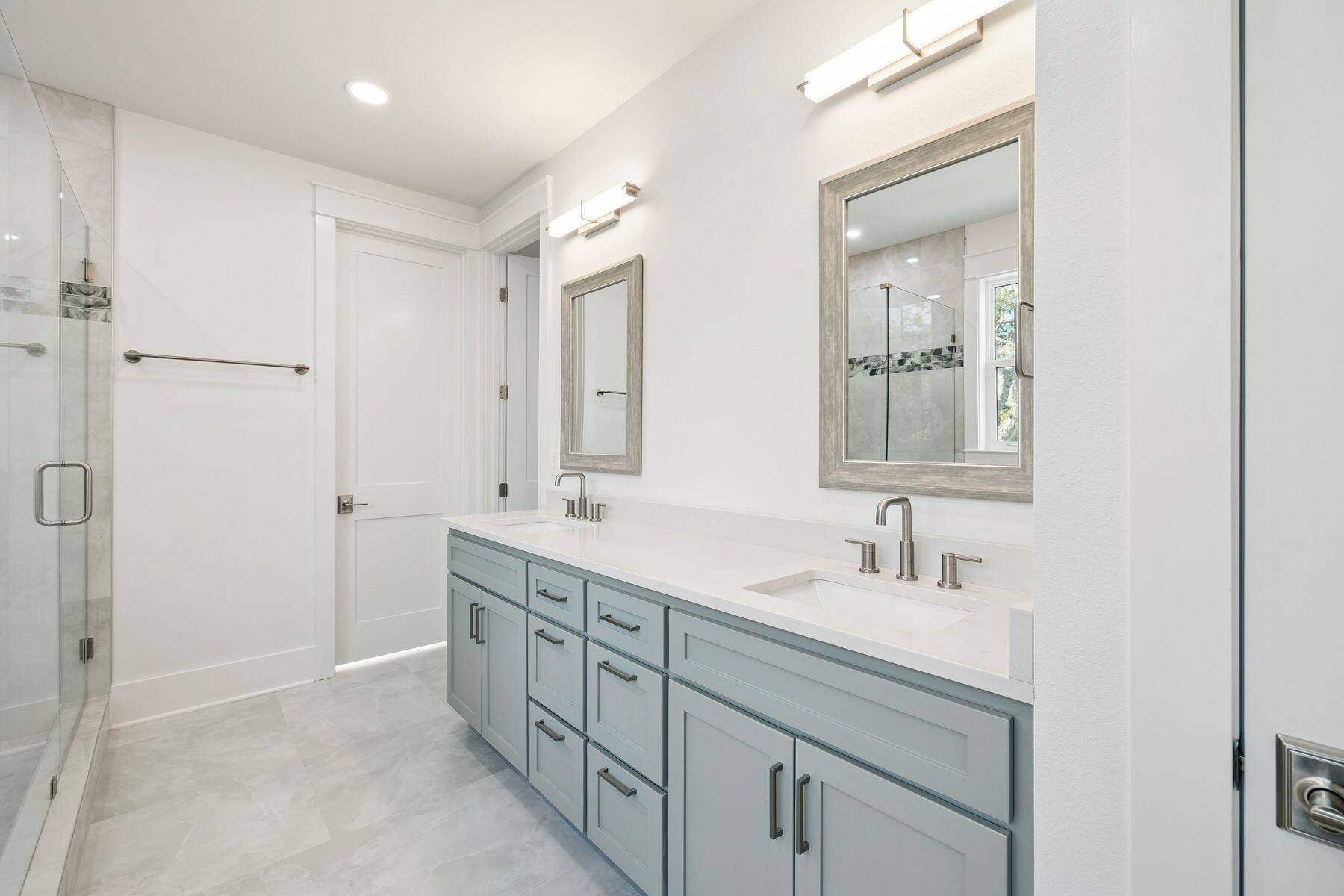 EAGLE BAY - Residential