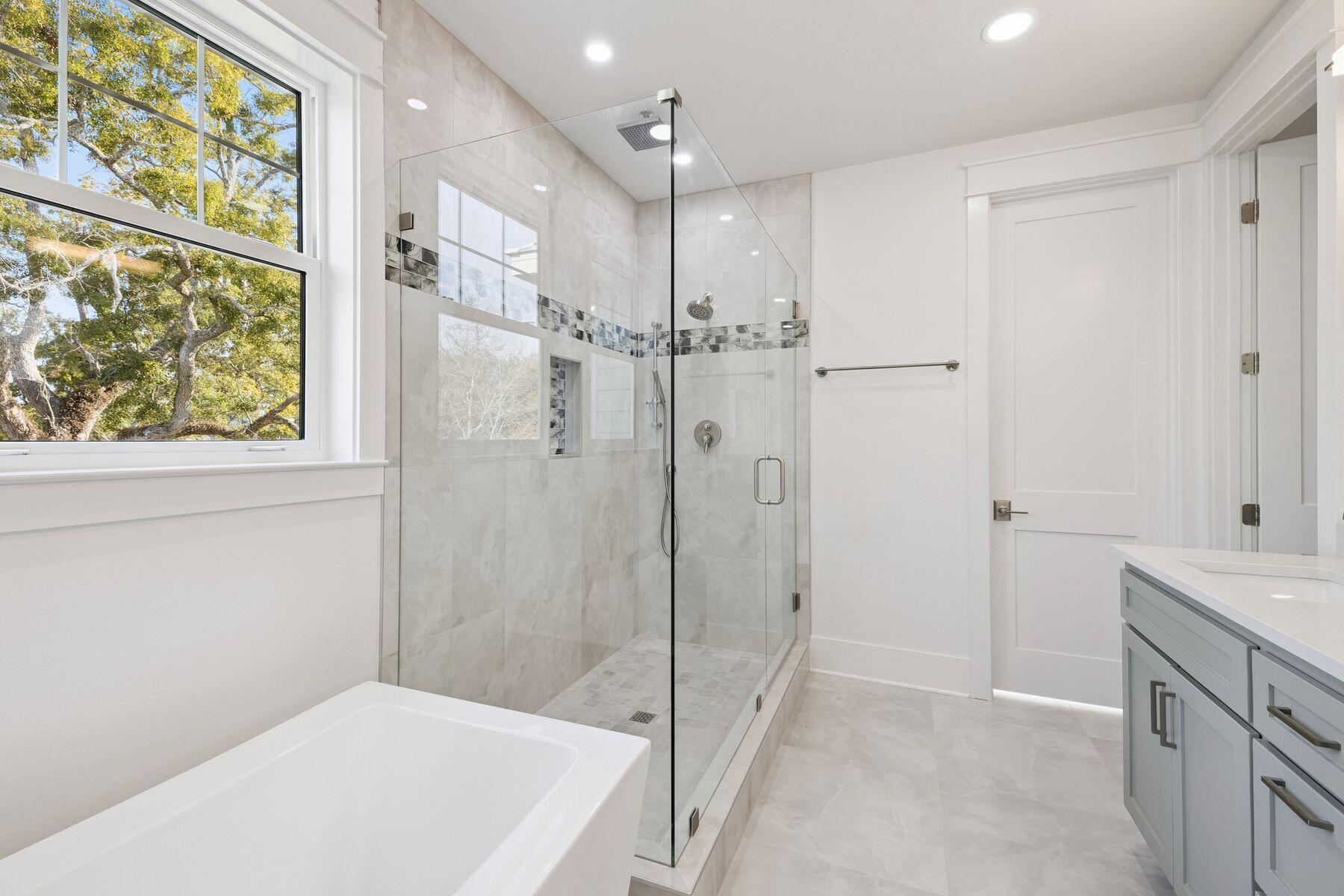 EAGLE BAY - Residential