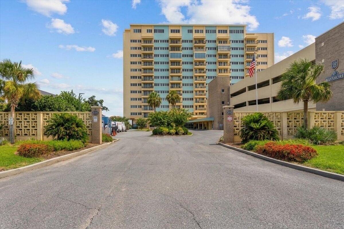 825 Bayshore Drive #304