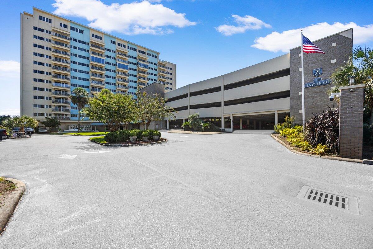 825 Bayshore Drive #304