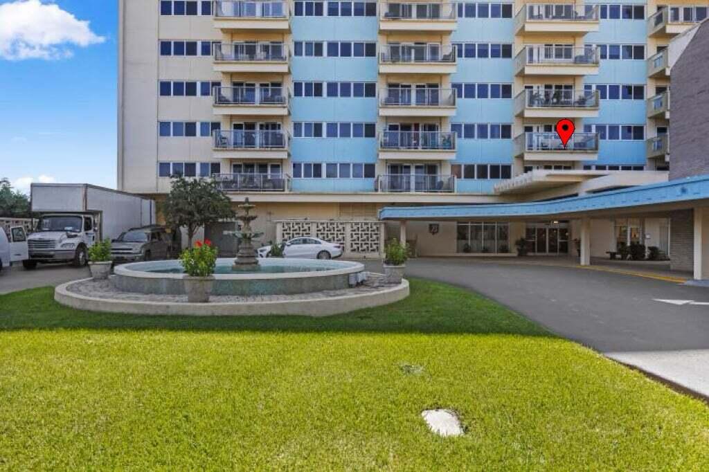 825 Bayshore Drive #304