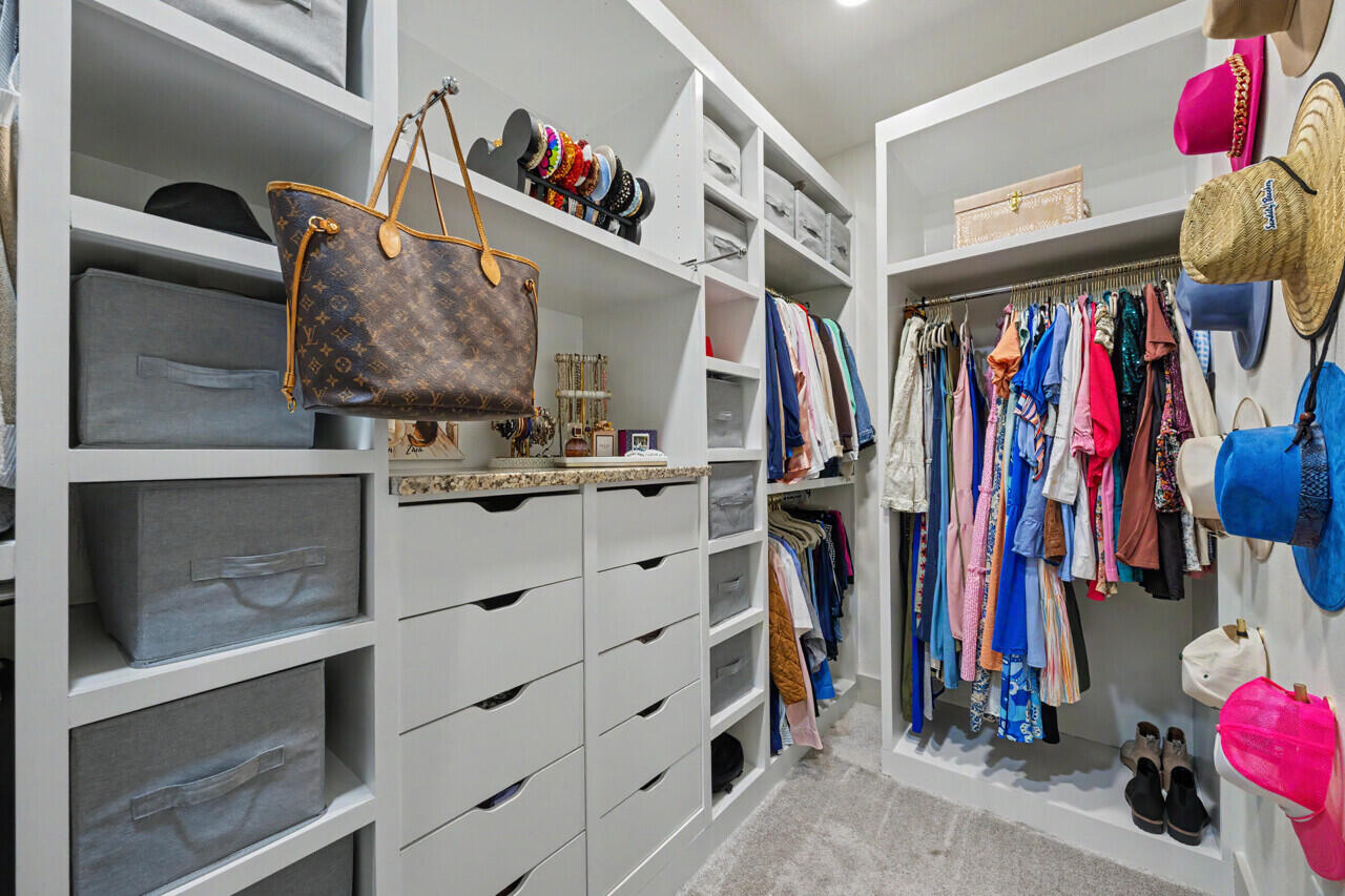 PARADISE UNREC - Residential