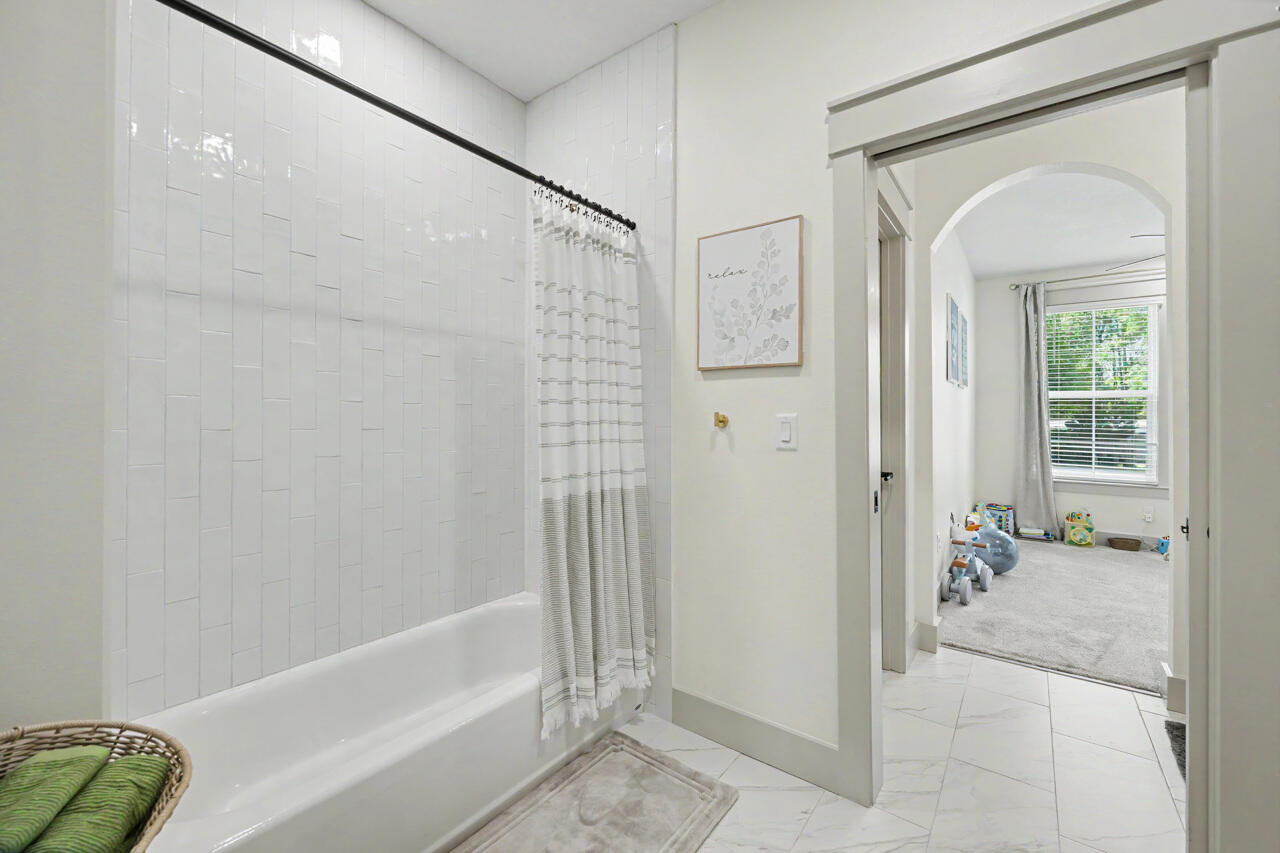 PARADISE UNREC - Residential