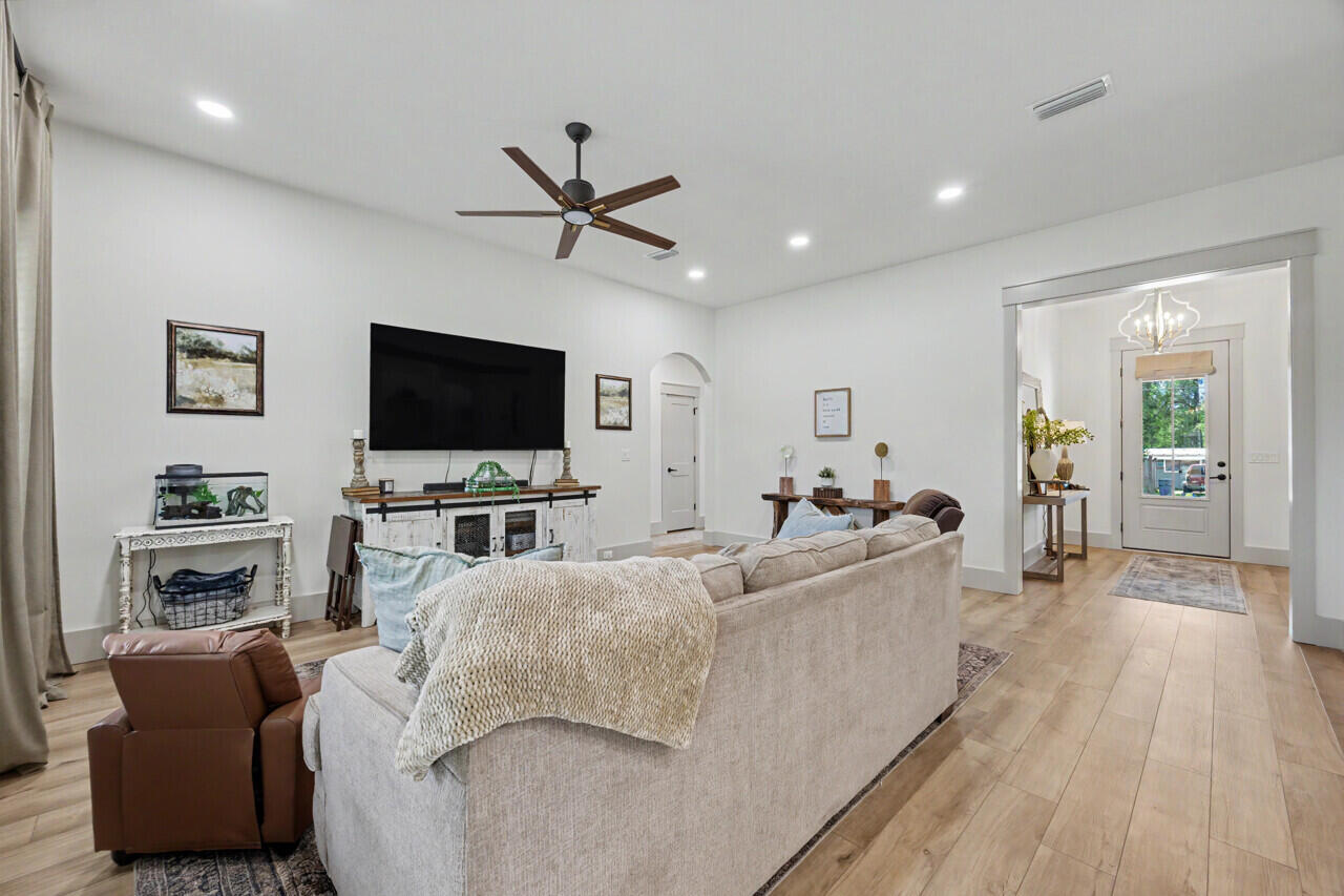 PARADISE UNREC - Residential