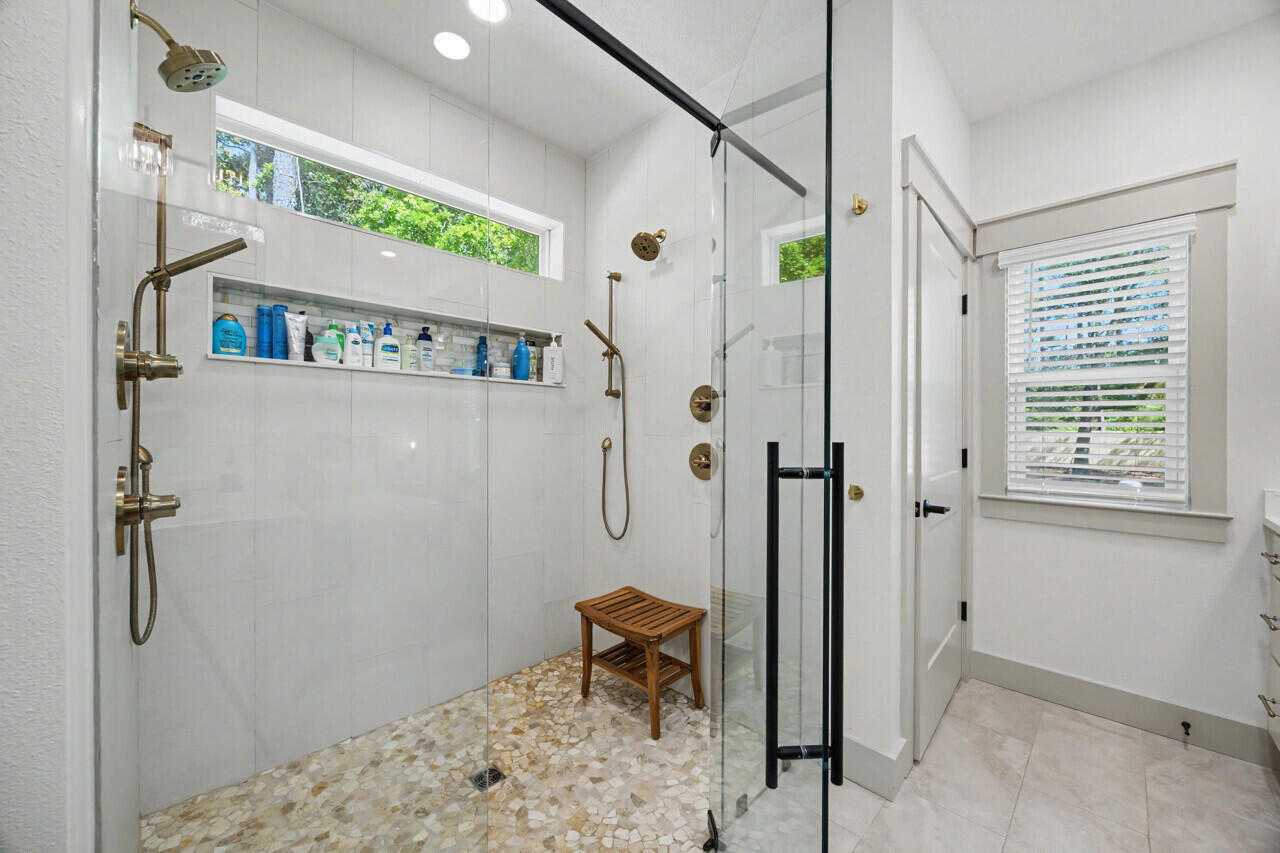 PARADISE UNREC - Residential