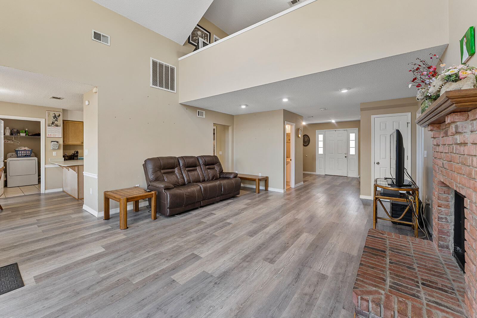 LAKEVIEW ESTATES - Residential