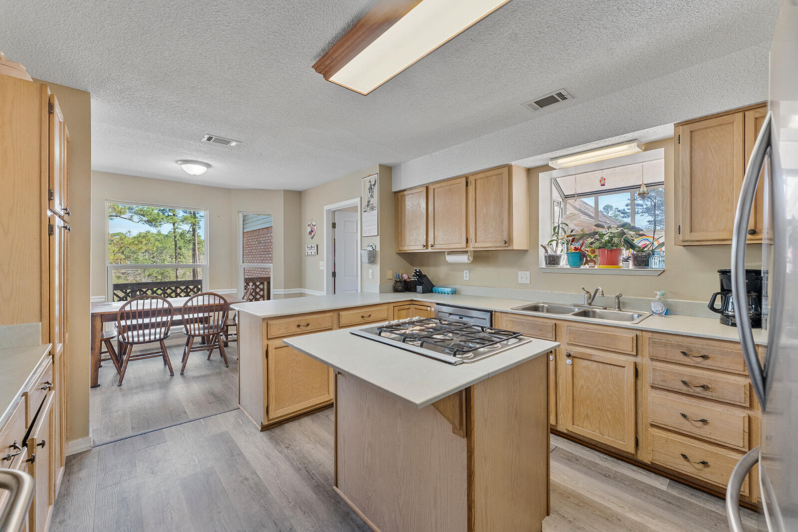 LAKEVIEW ESTATES - Residential