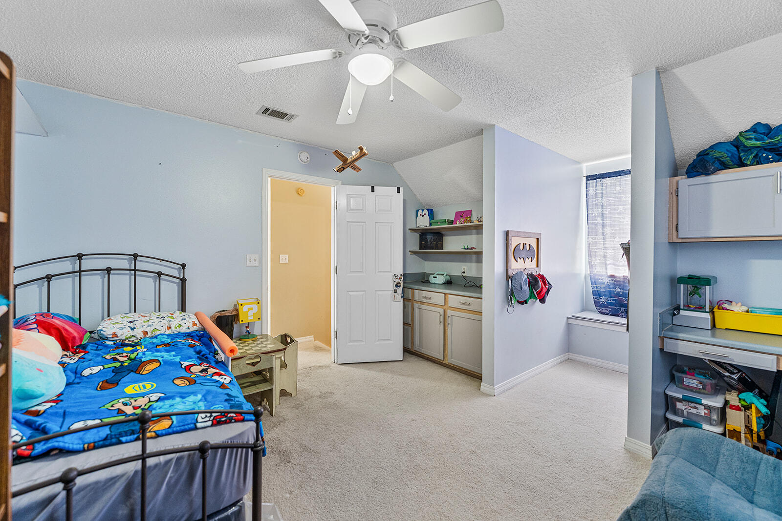 LAKEVIEW ESTATES - Residential