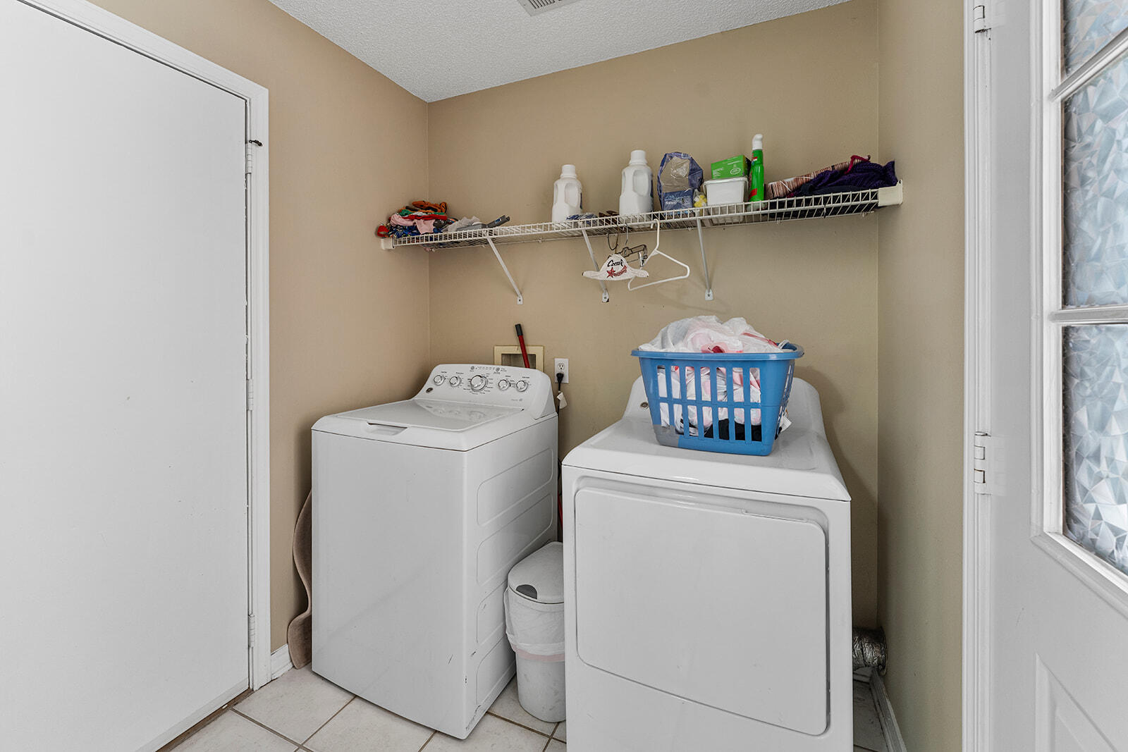 LAKEVIEW ESTATES - Residential