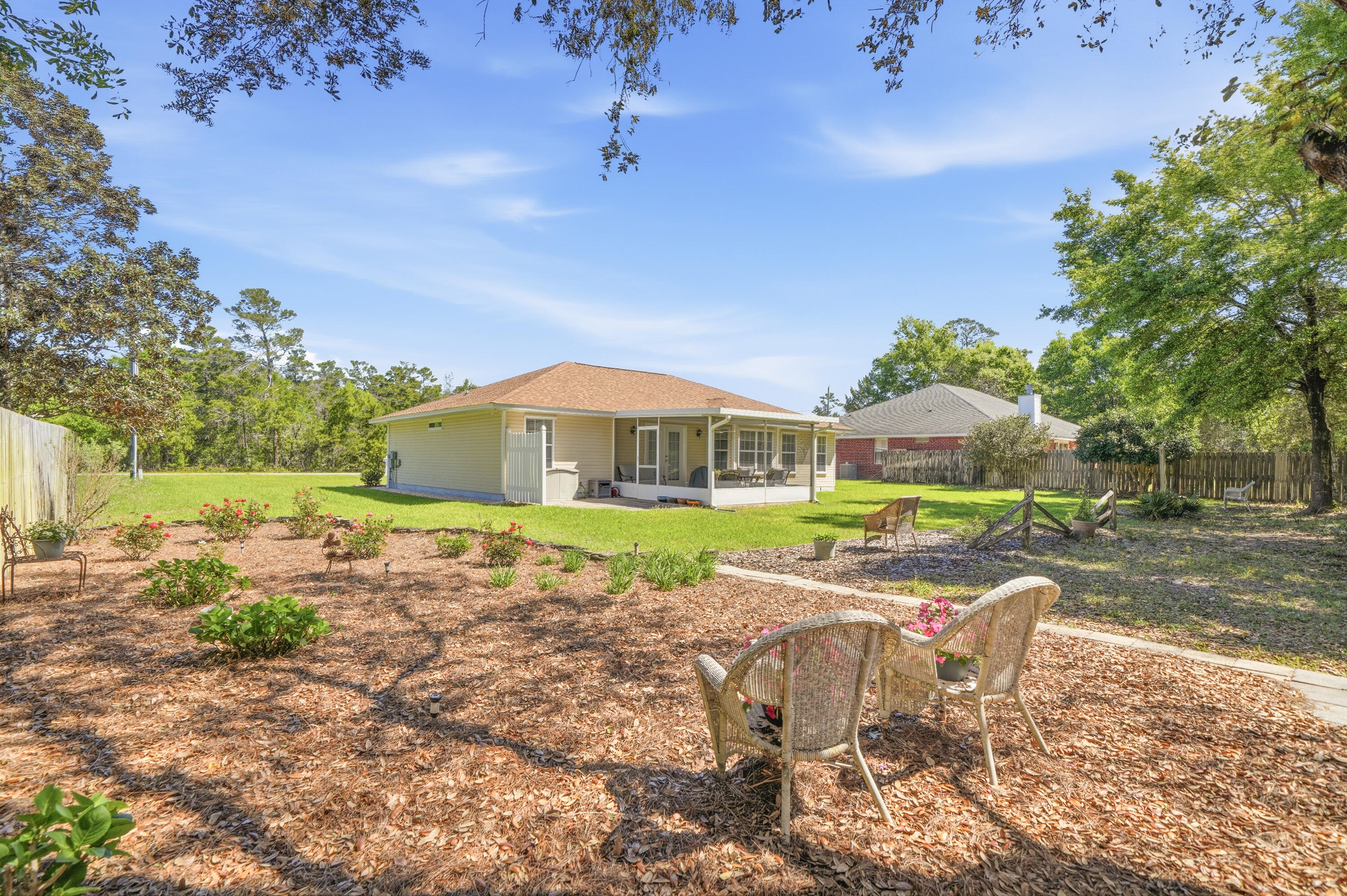 HOLLEY BY THE SEA - Residential