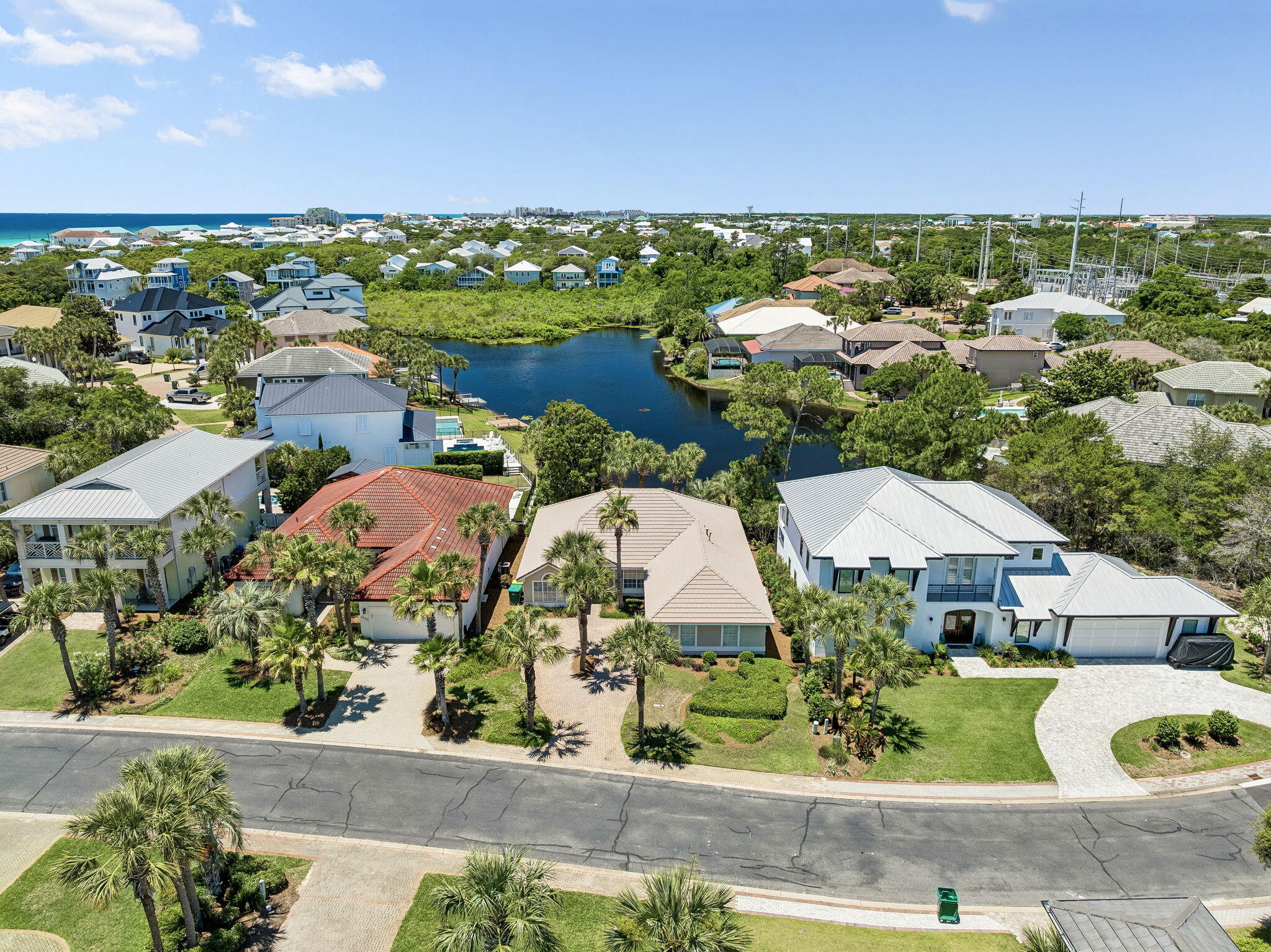 4628 Paradise Isle