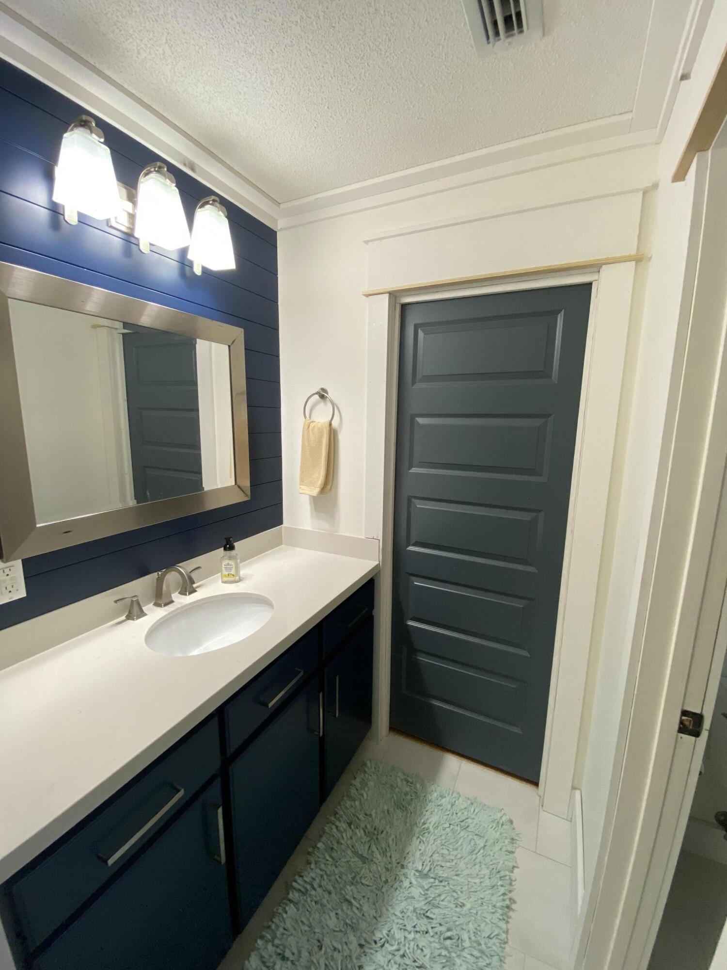 CASABLANCA ISLES - Residential