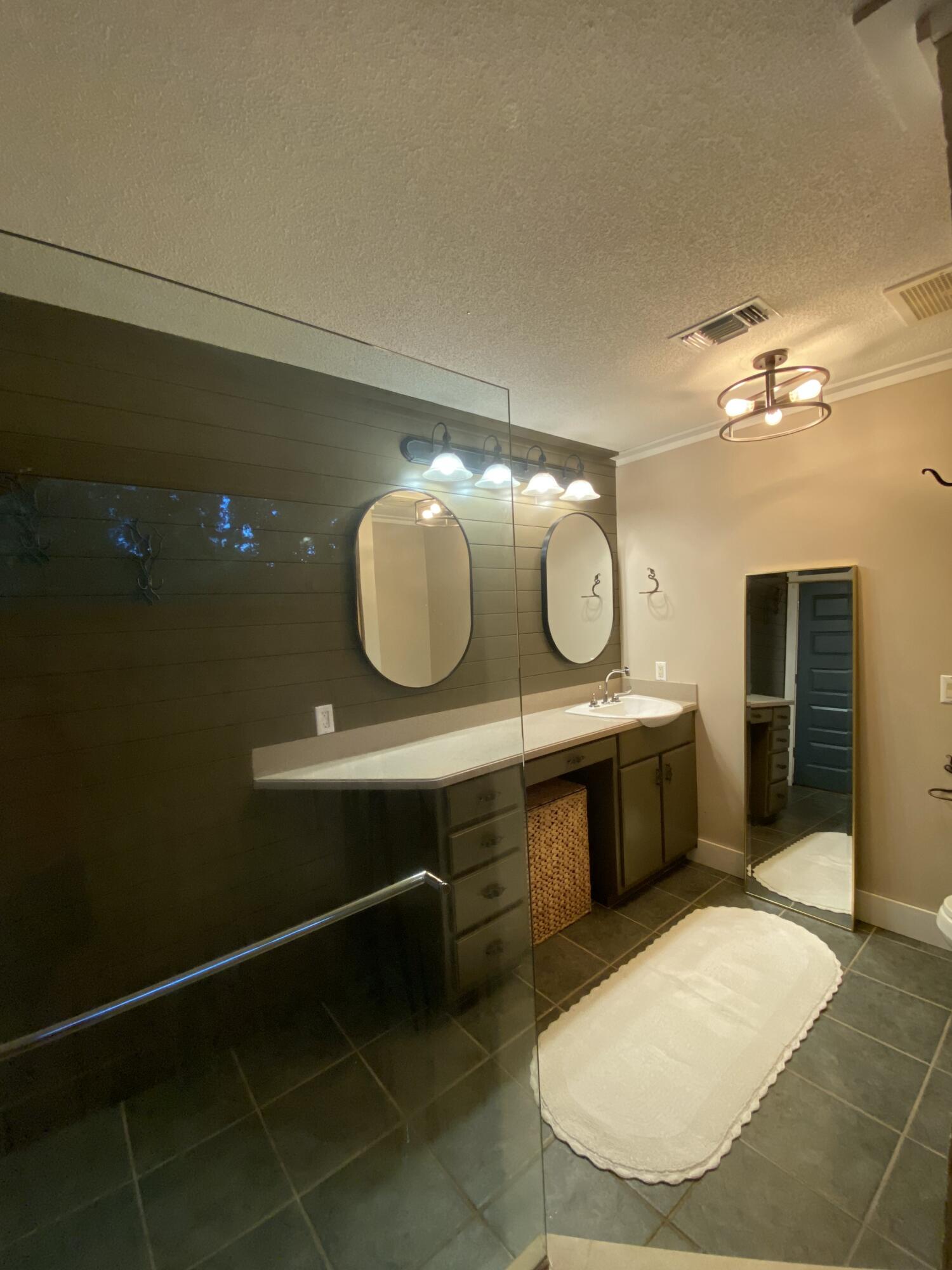 CASABLANCA ISLES - Residential